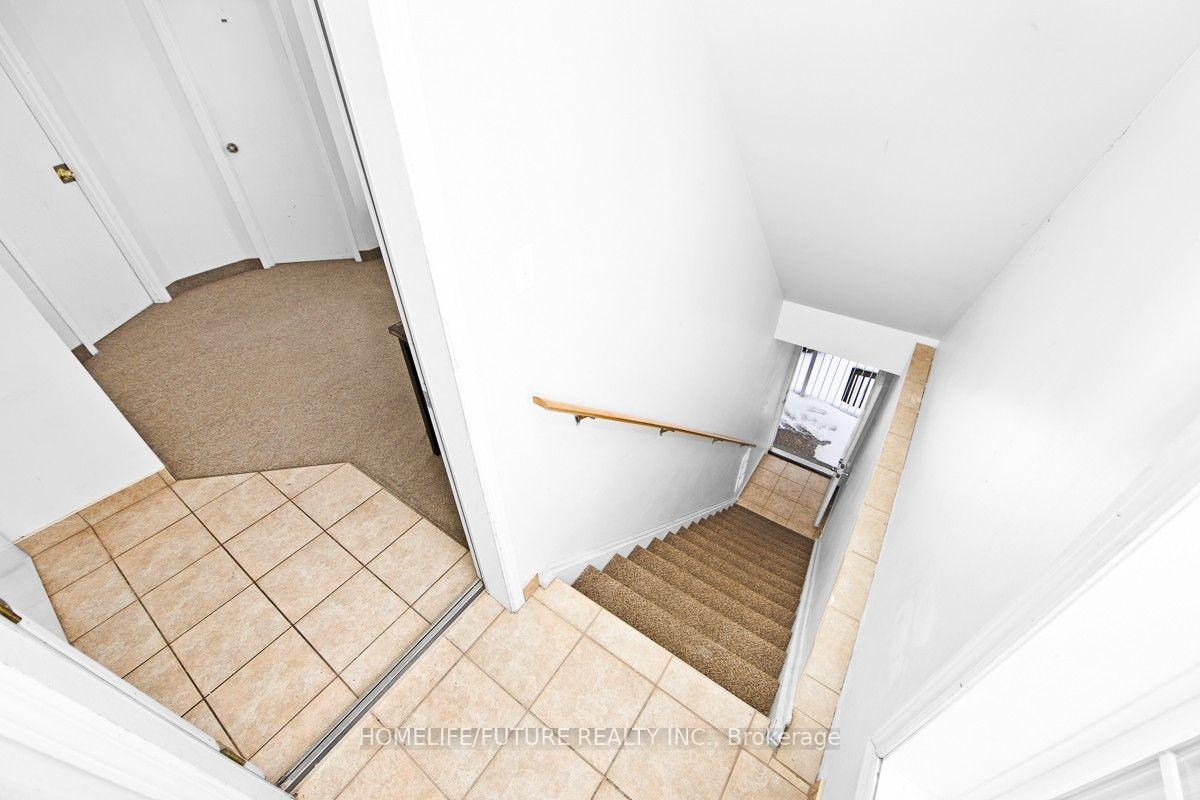 Photo 5 of Unit A, 327 Spruce Street, Waterloo, Beechwood/University — HOMEH