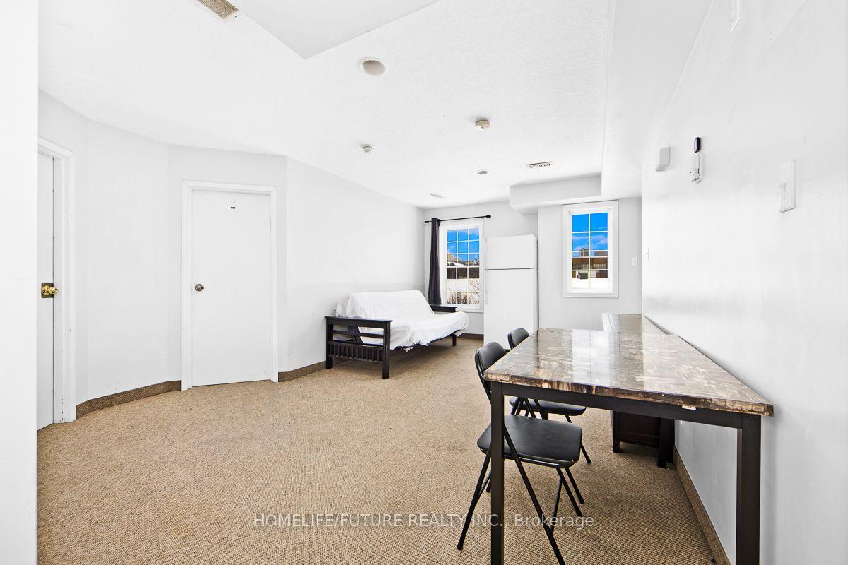 Photo 6 of Unit A, 327 Spruce Street, Waterloo, Beechwood/University — HOMEH