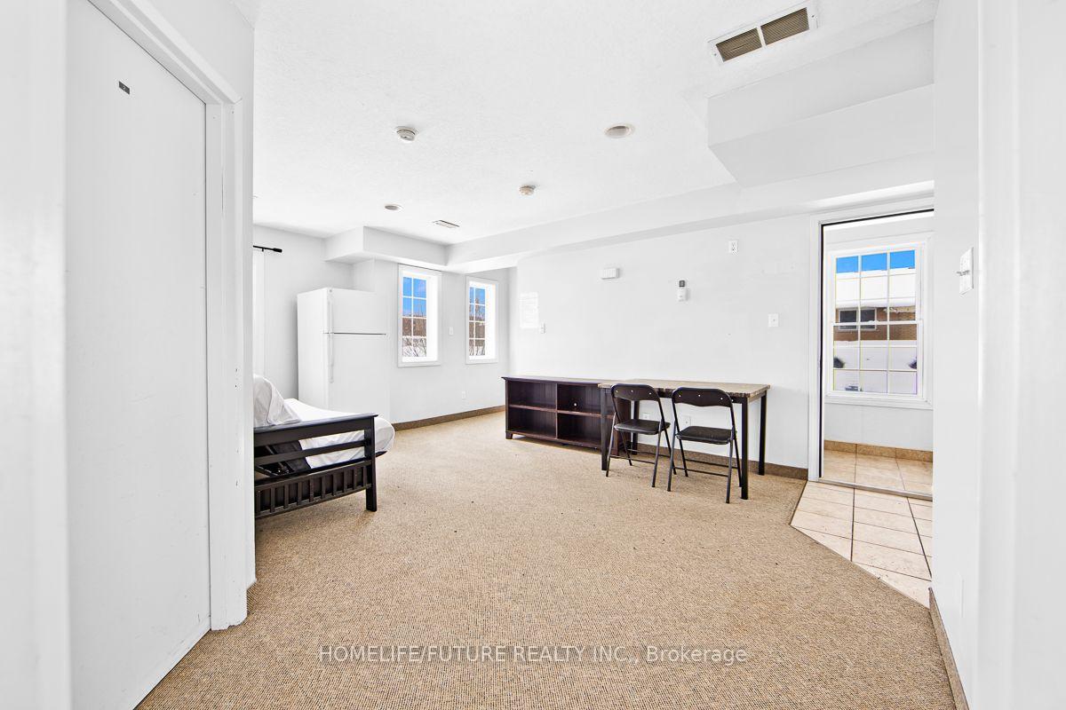 Photo 8 of Unit A, 327 Spruce Street, Waterloo, Beechwood/University — HOMEH
