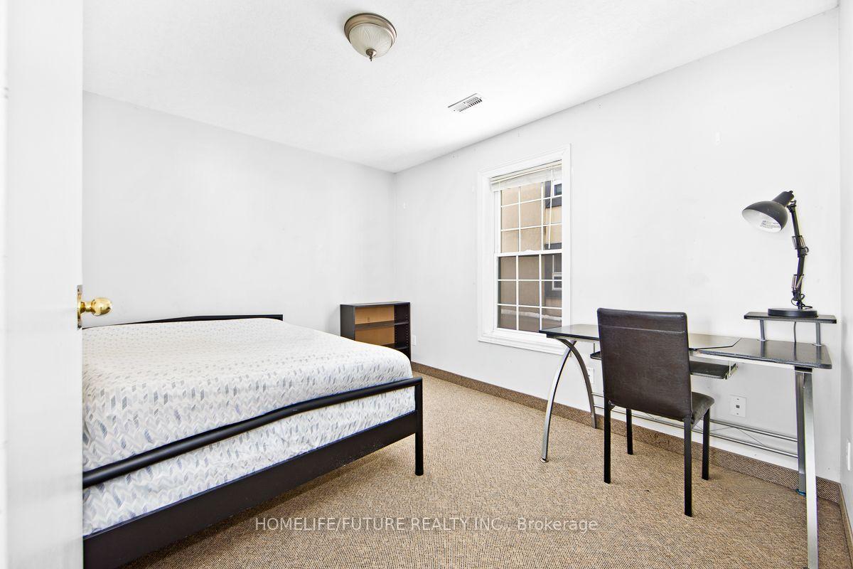 Photo 13 of Unit A, 327 Spruce Street, Waterloo, Beechwood/University — HOMEH