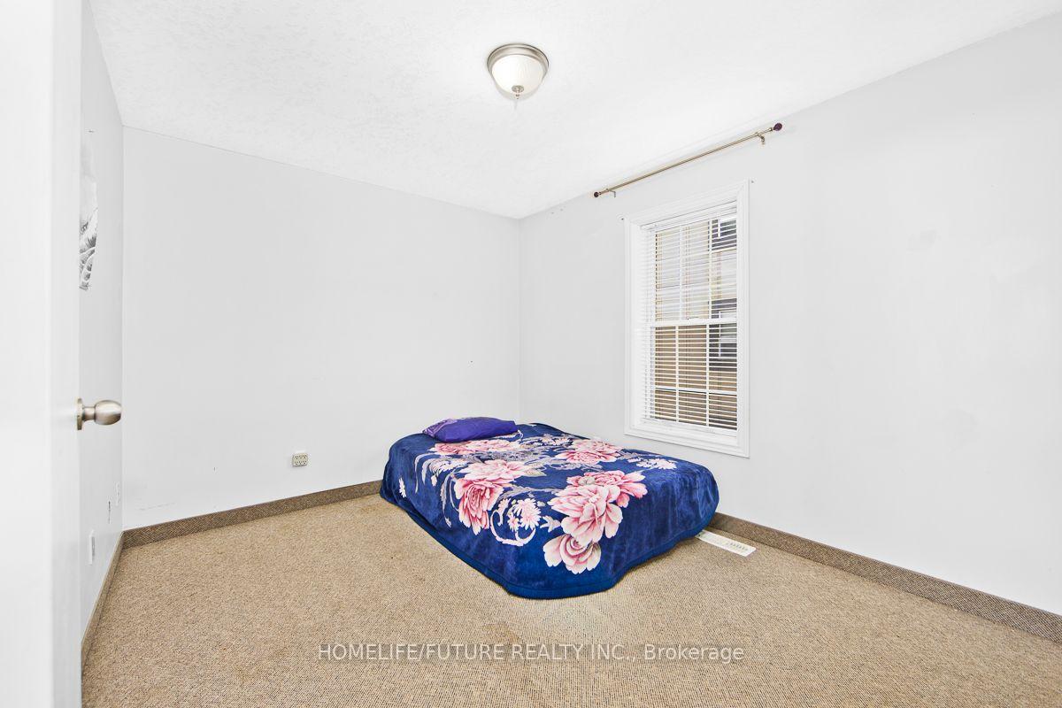 Photo 17 of Unit A, 327 Spruce Street, Waterloo, Beechwood/University — HOMEH