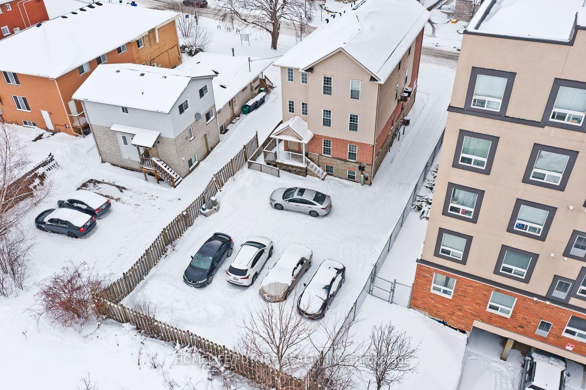 Photo 21 of Unit A, 327 Spruce Street, Waterloo, Beechwood/University — HOMEH