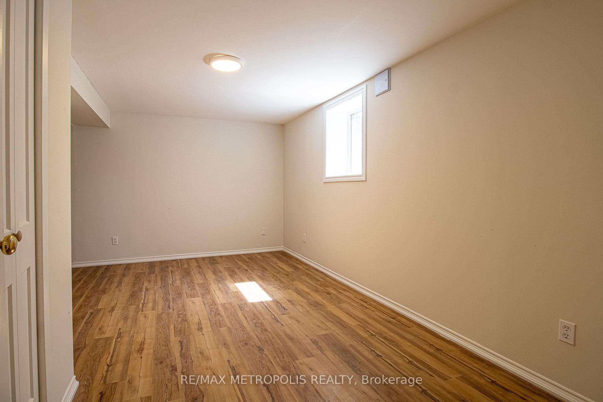 Photo 6 of Unit Basement, 507 Charnwood Court, Pickering, Amberlea — HOMEH