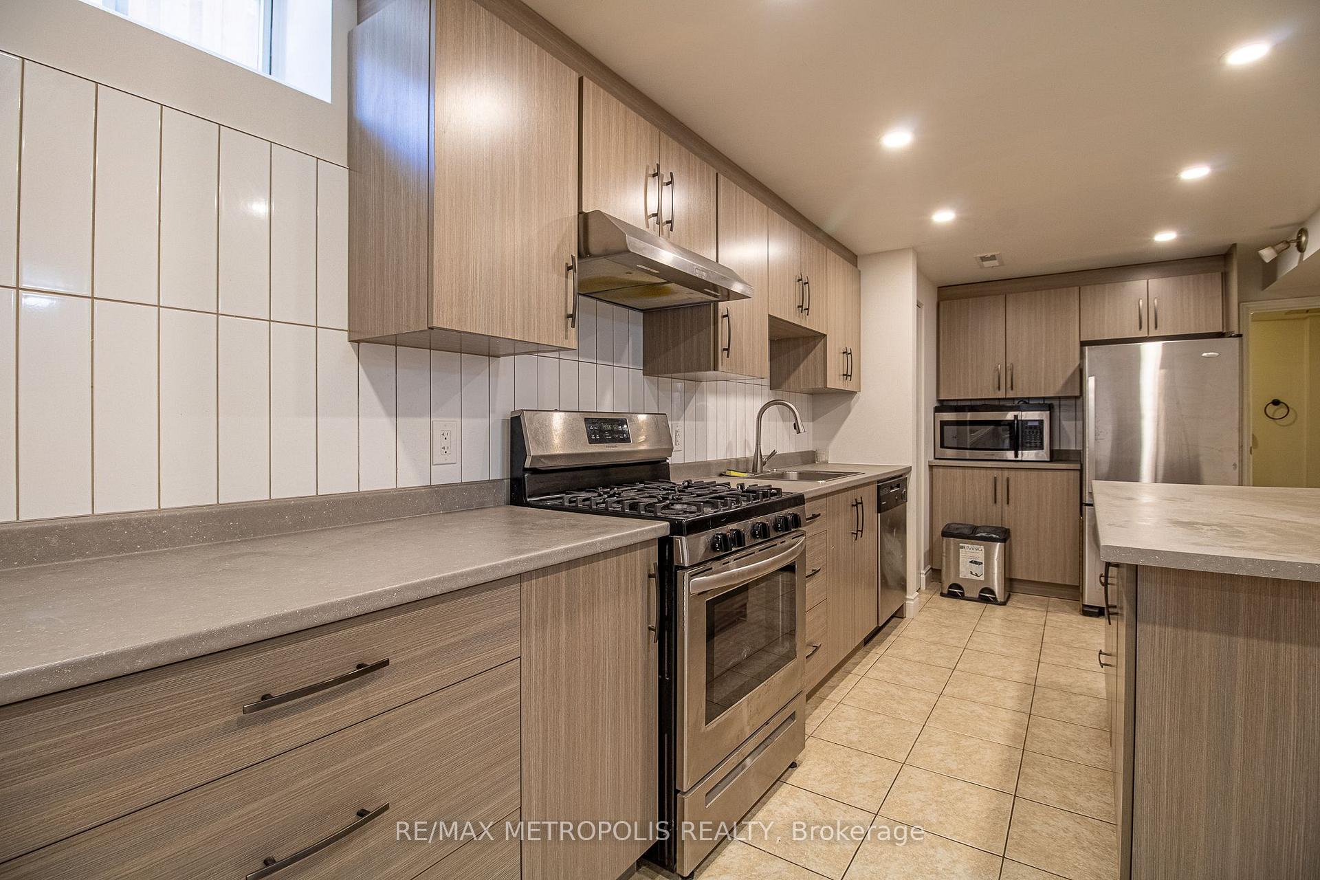 Photo 13 of Unit Basement, 507 Charnwood Court, Pickering, Amberlea — HOMEH