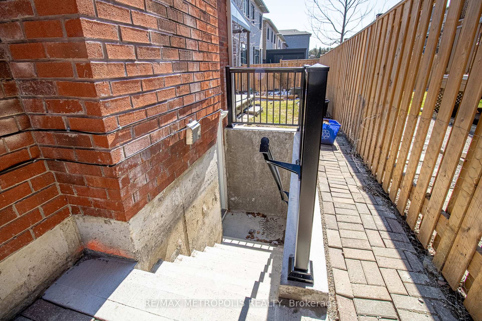 Photo 27 of Unit Basement, 507 Charnwood Court, Pickering, Amberlea — HOMEH