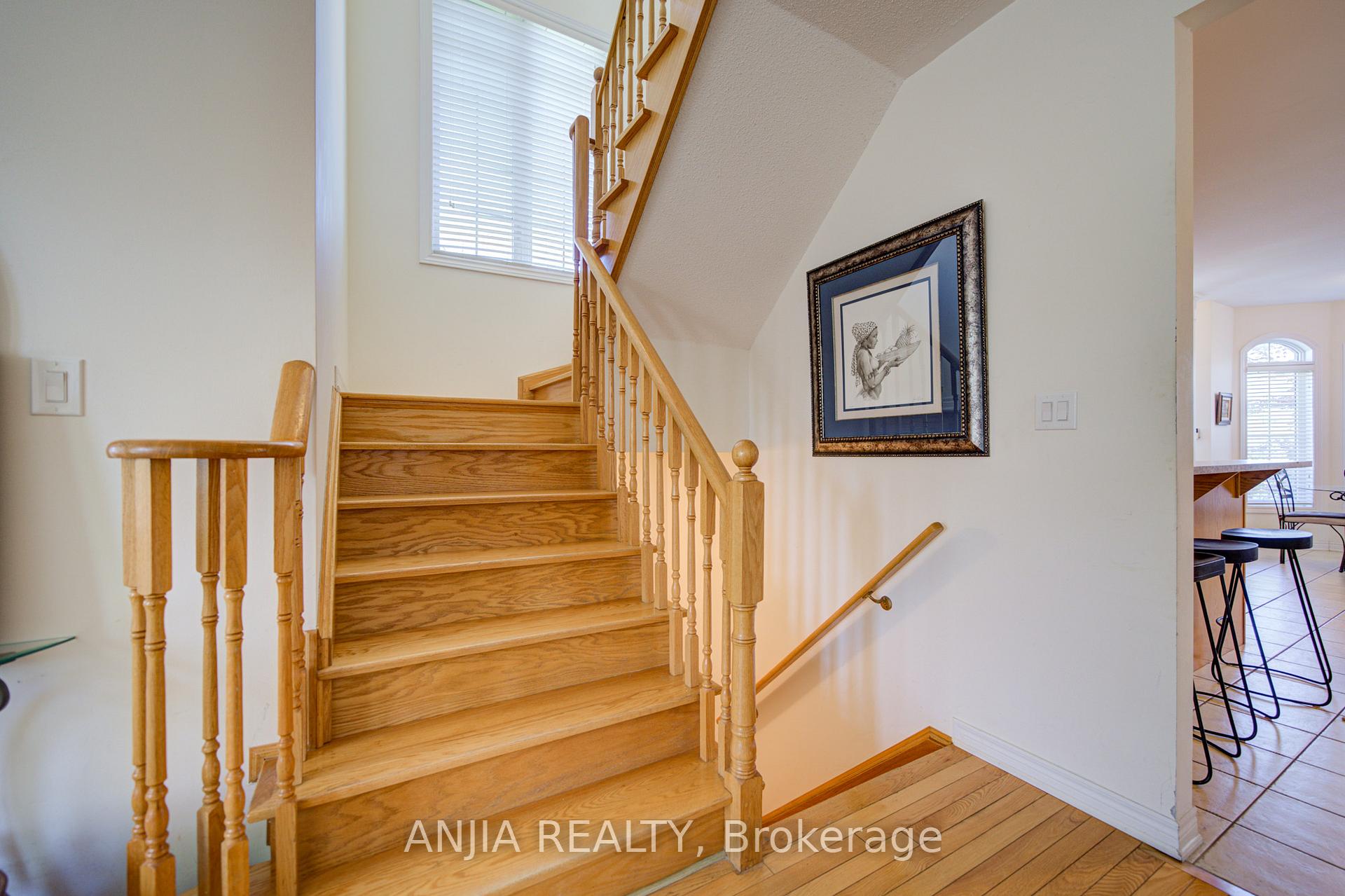 Photo 5 of 6926 14th Avenue, Markham, Box Grove — HOMEH