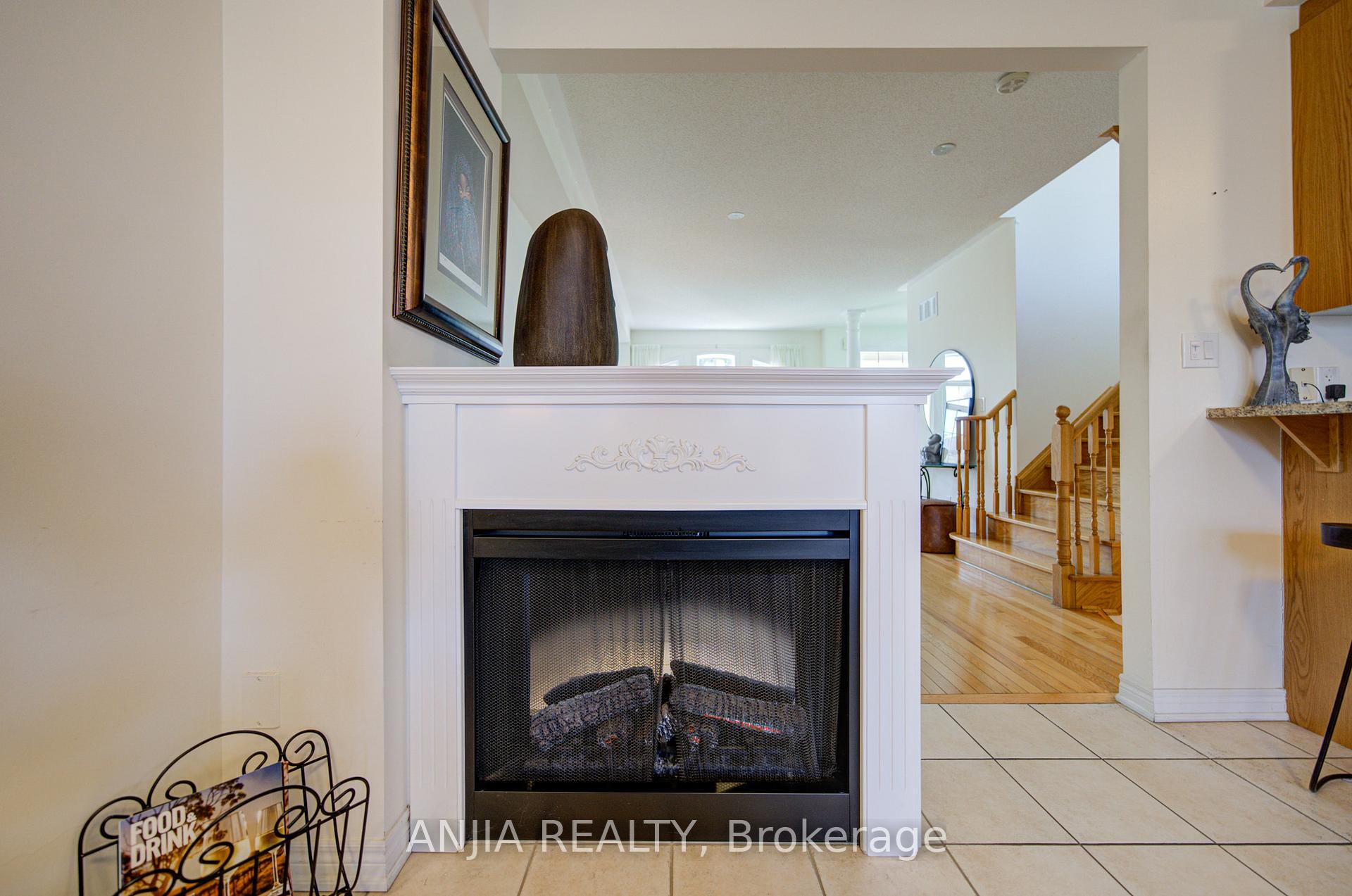 Photo 13 of 6926 14th Avenue, Markham, Box Grove — HOMEH