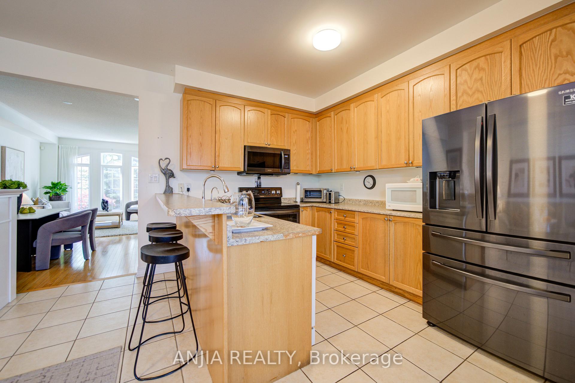 Photo 16 of 6926 14th Avenue, Markham, Box Grove — HOMEH