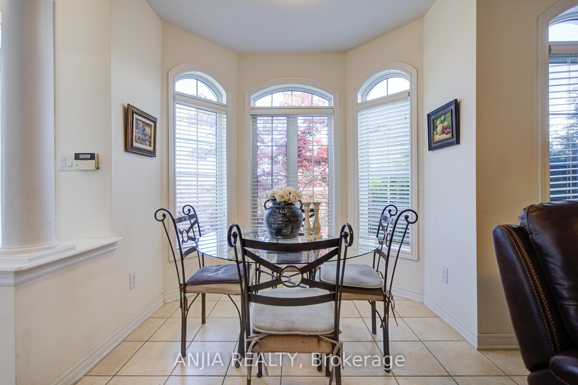 Photo 23 of 6926 14th Avenue, Markham, Box Grove — HOMEH