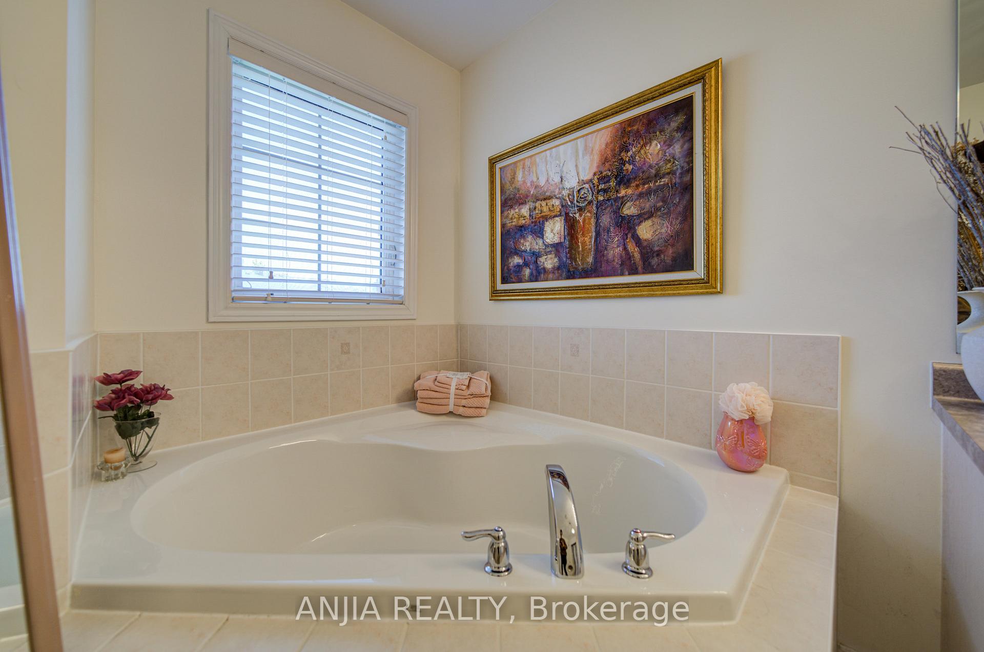Photo 32 of 6926 14th Avenue, Markham, Box Grove — HOMEH