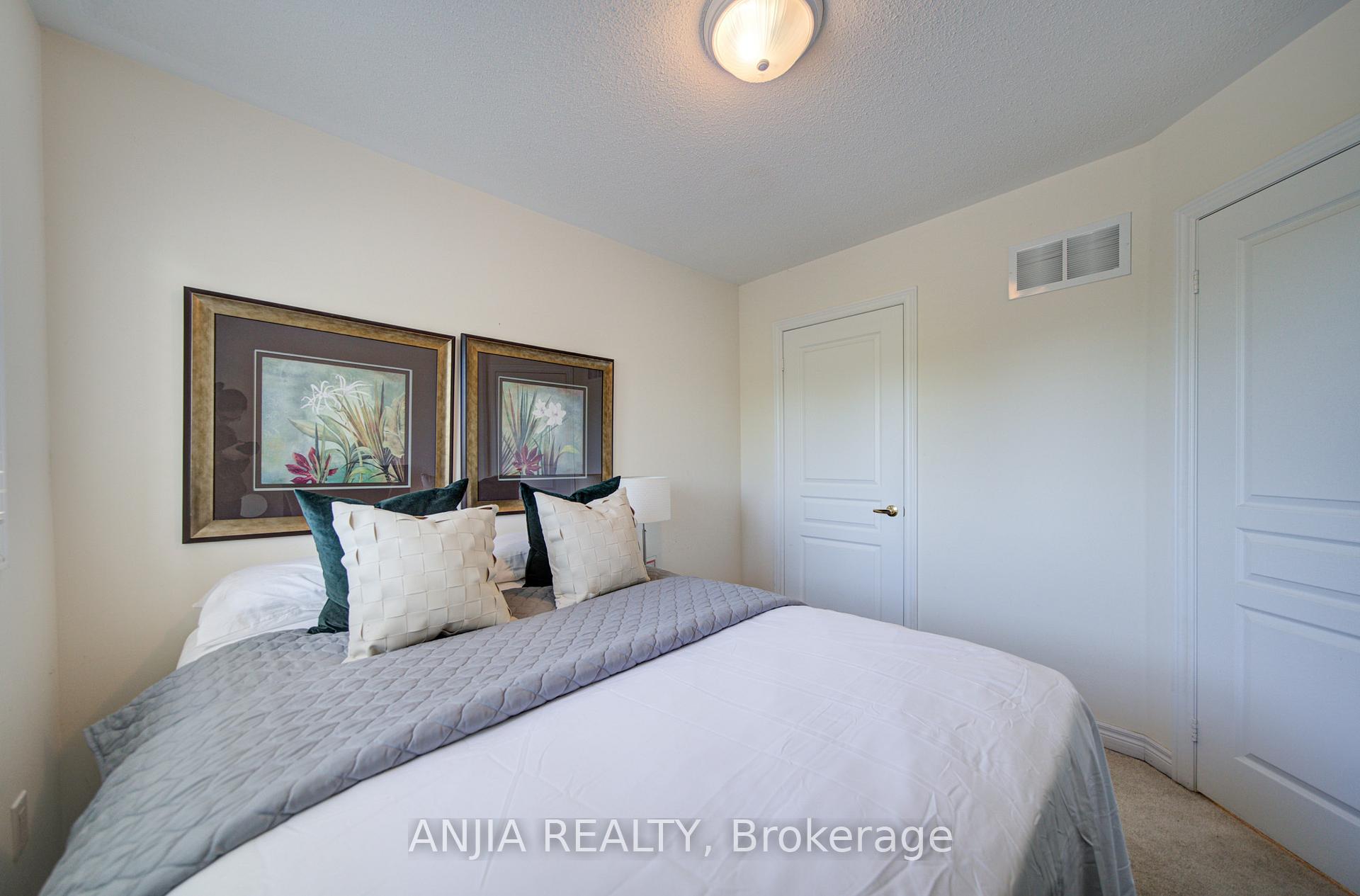 Photo 34 of 6926 14th Avenue, Markham, Box Grove — HOMEH