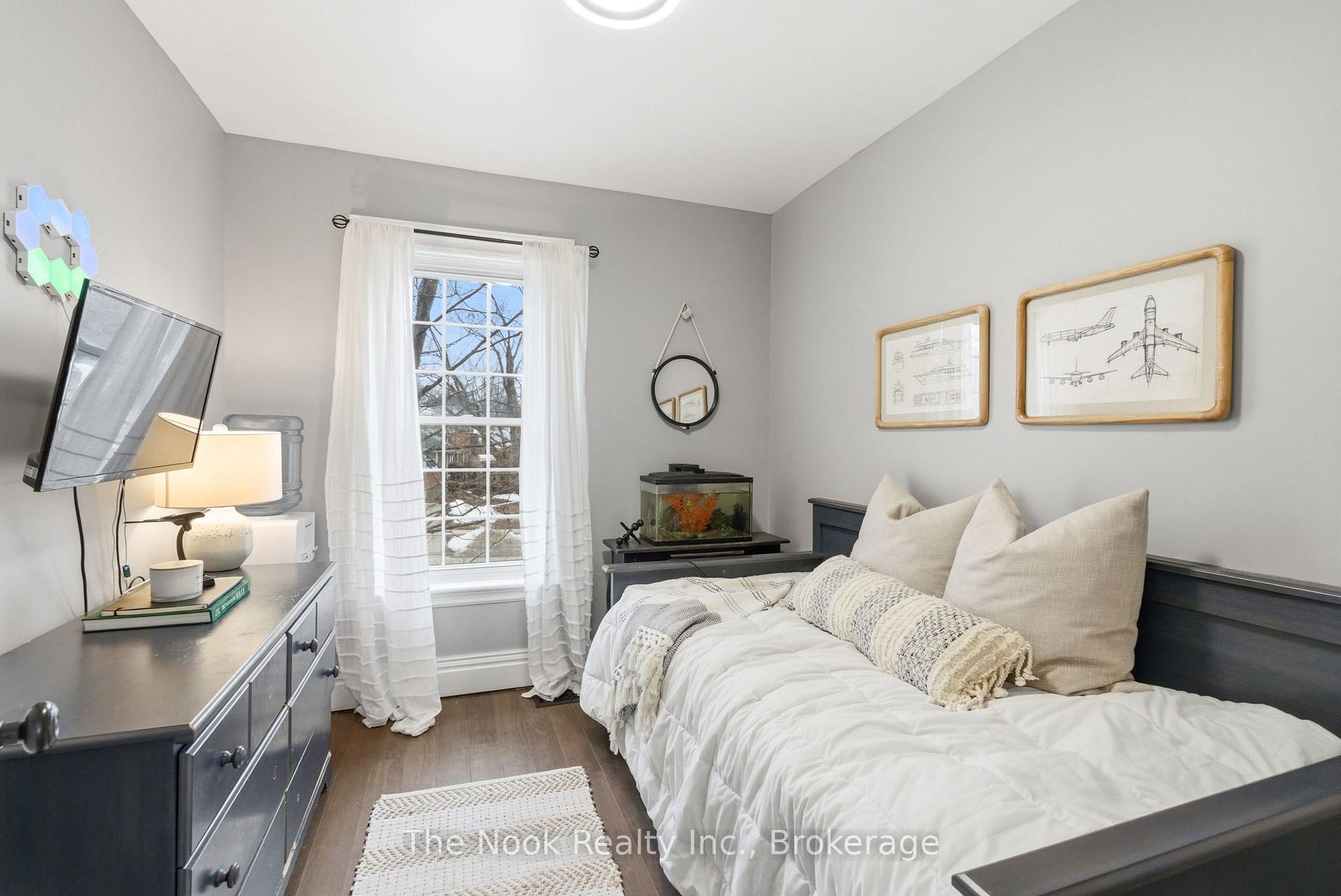 Photo 31 of 264 Bennet Street, Peterborough, Northcrest Ward 5 — HOMEH
