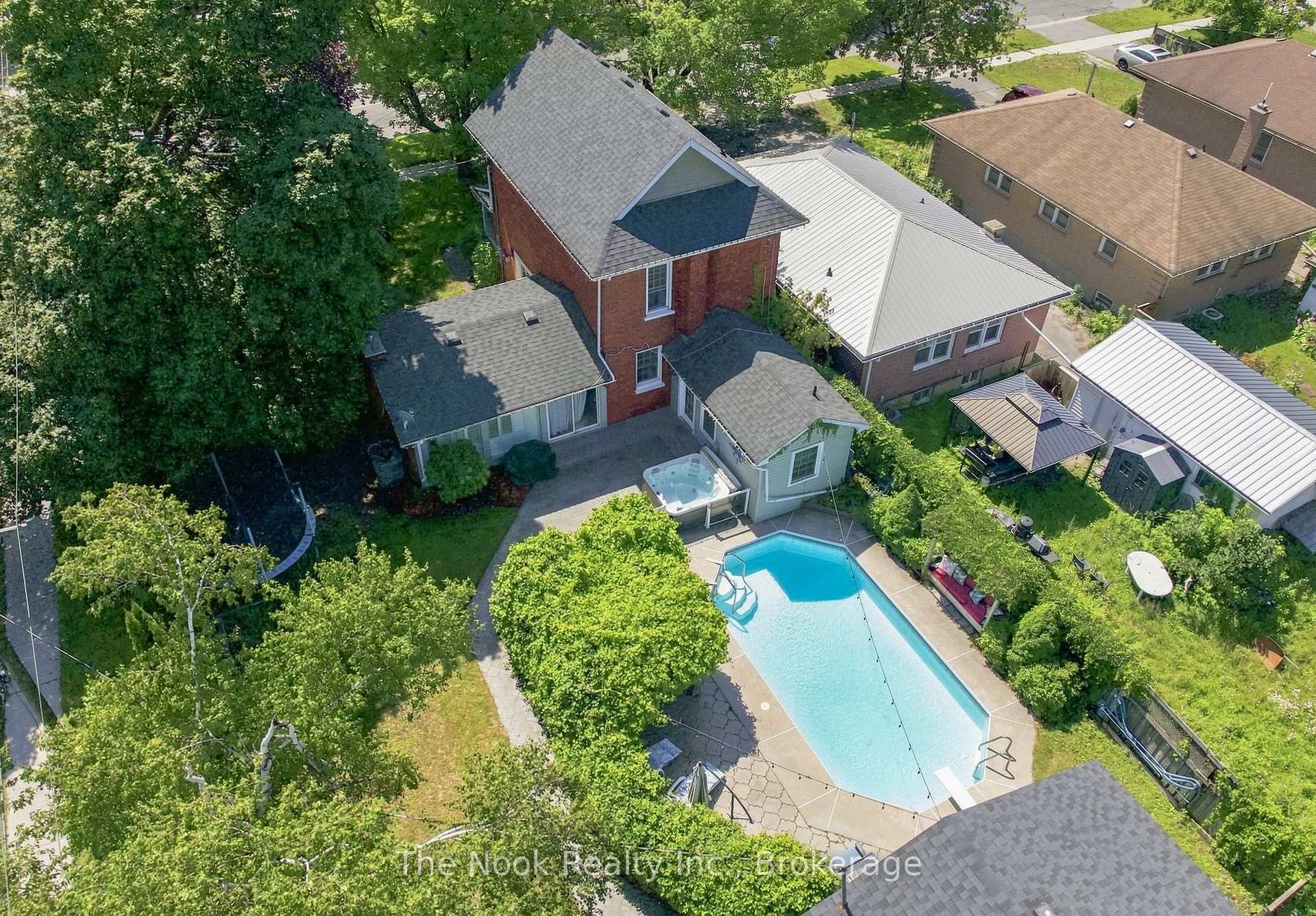 Photo 36 of 264 Bennet Street, Peterborough, Northcrest Ward 5 — HOMEH