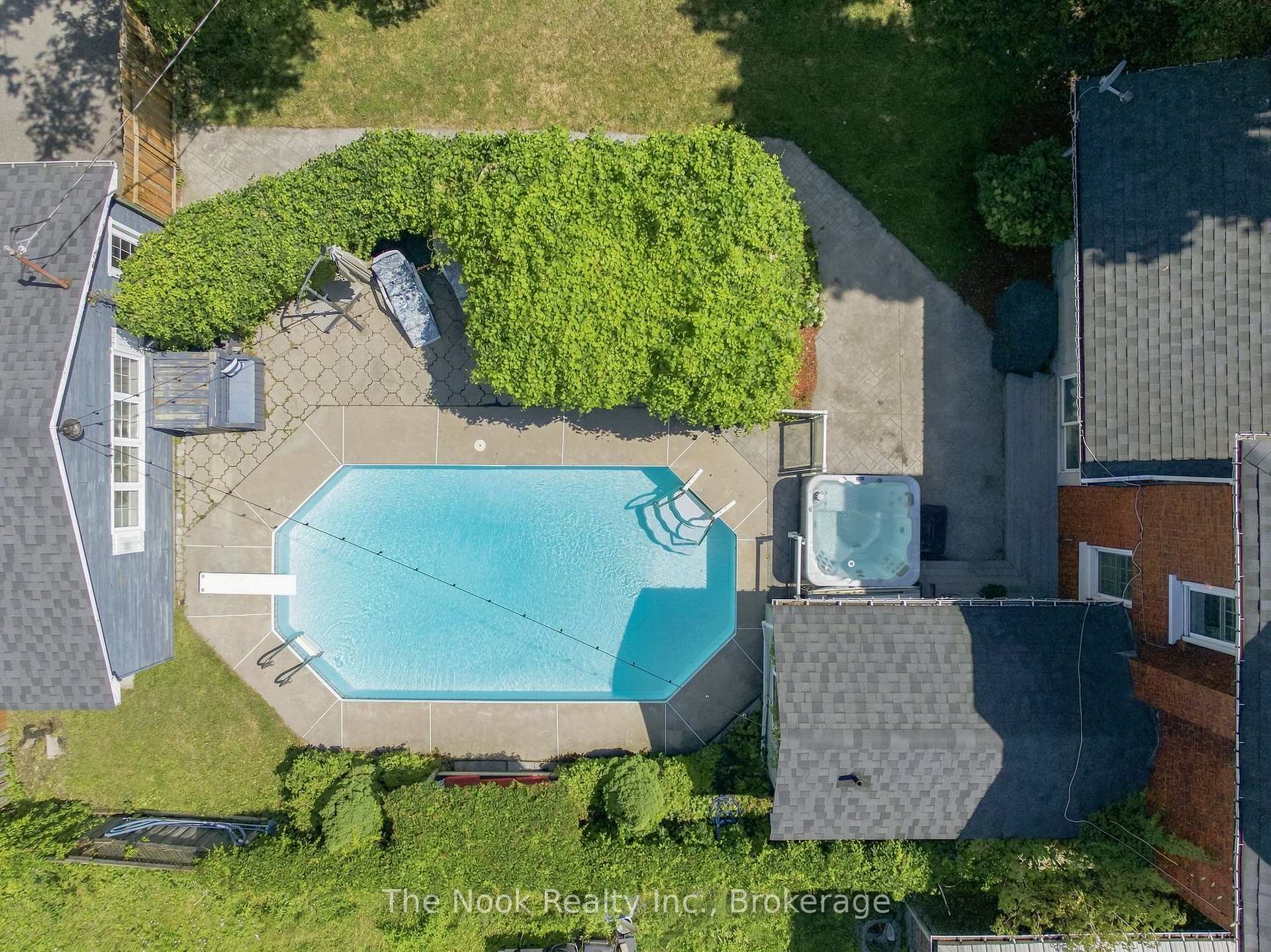 Photo 37 of 264 Bennet Street, Peterborough, Northcrest Ward 5 — HOMEH