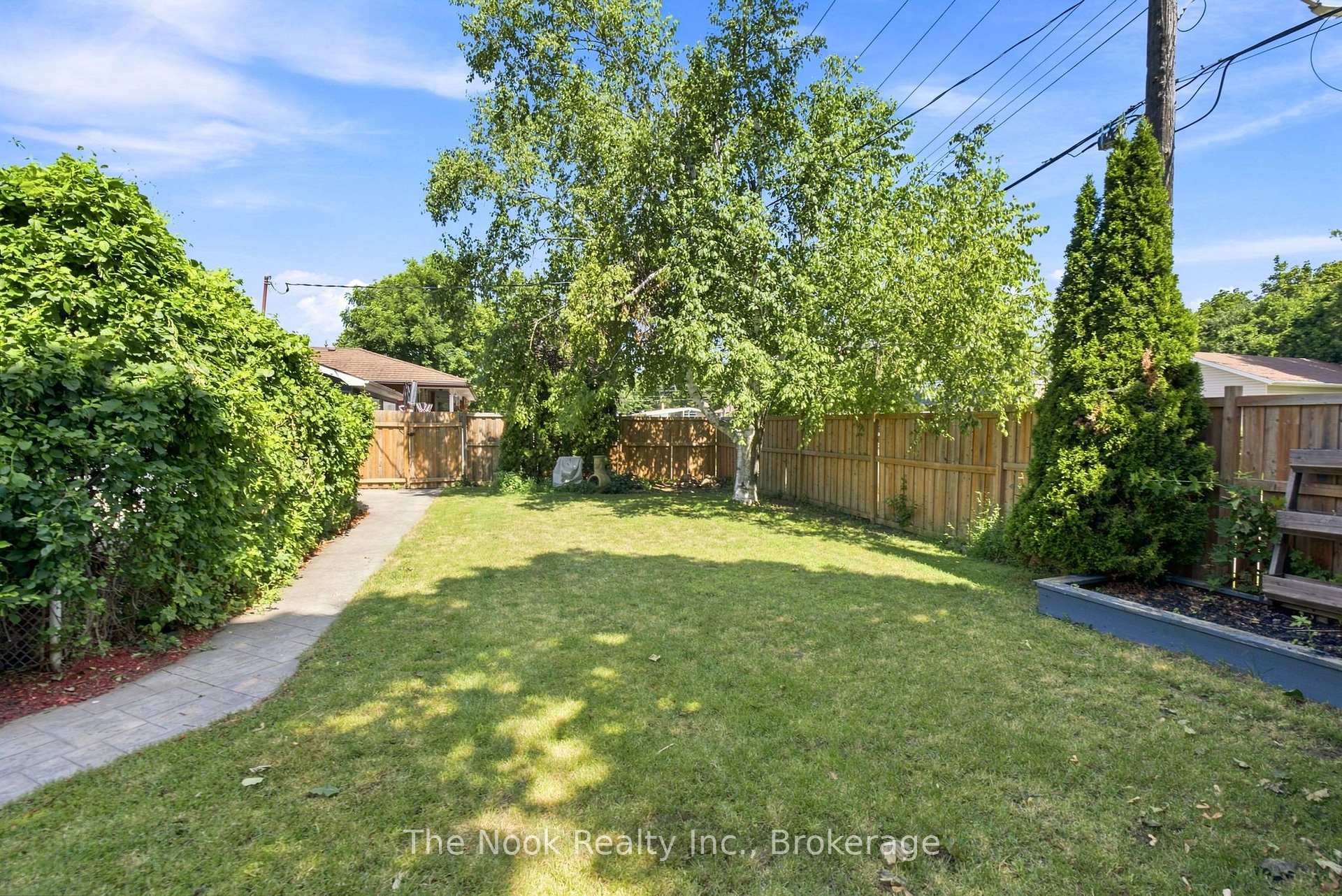 Photo 45 of 264 Bennet Street, Peterborough, Northcrest Ward 5 — HOMEH