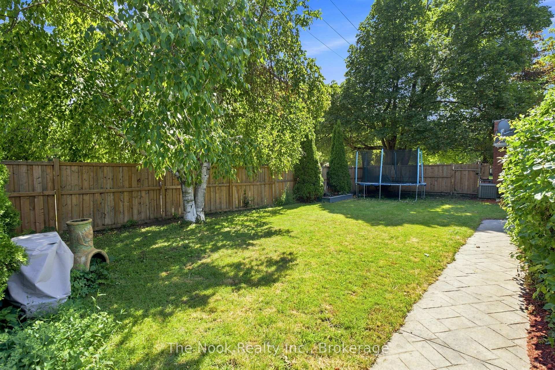 Photo 46 of 264 Bennet Street, Peterborough, Northcrest Ward 5 — HOMEH