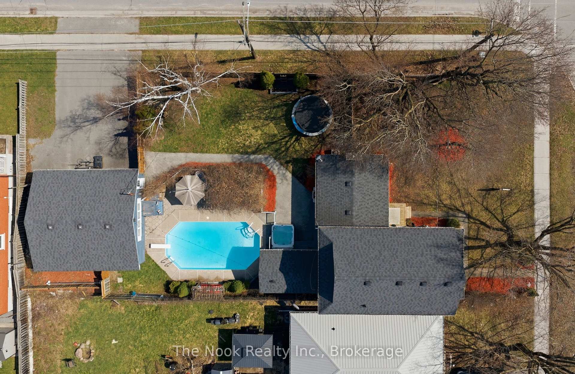 Photo 50 of 264 Bennet Street, Peterborough, Northcrest Ward 5 — HOMEH