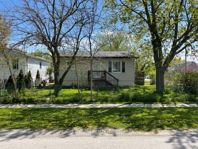 Photo 2 of 45 Powerview Avenue, St. Catharines, Western Hill — HOMEH