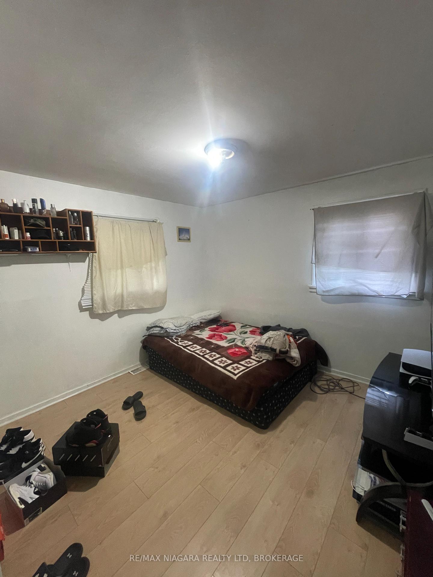 Photo 13 of 45 Powerview Avenue, St. Catharines, Western Hill — HOMEH