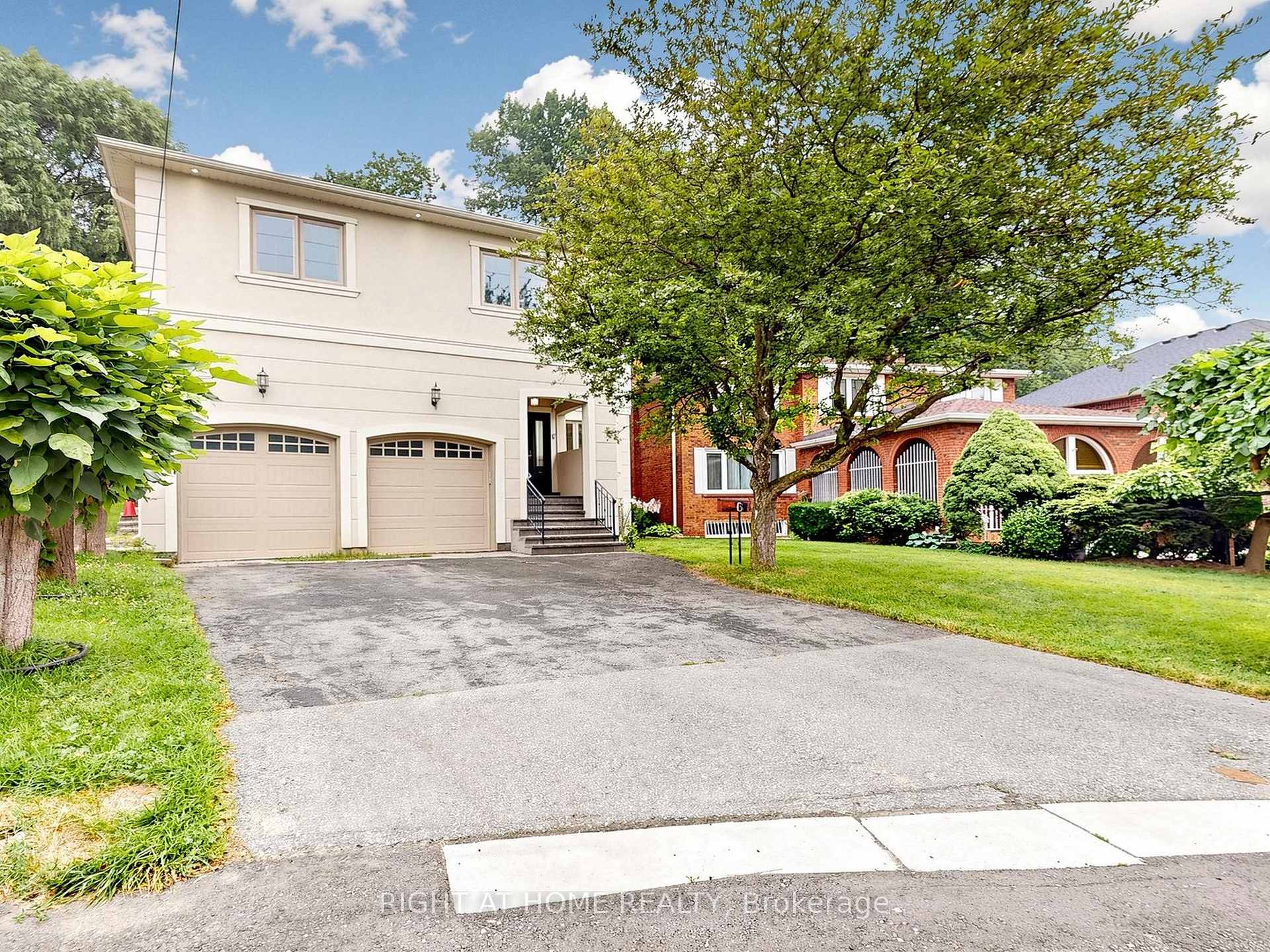 Photo 2 of 67 Bonnyview Drive, Etobicoke, Stonegate-Queensway — HOMEH
