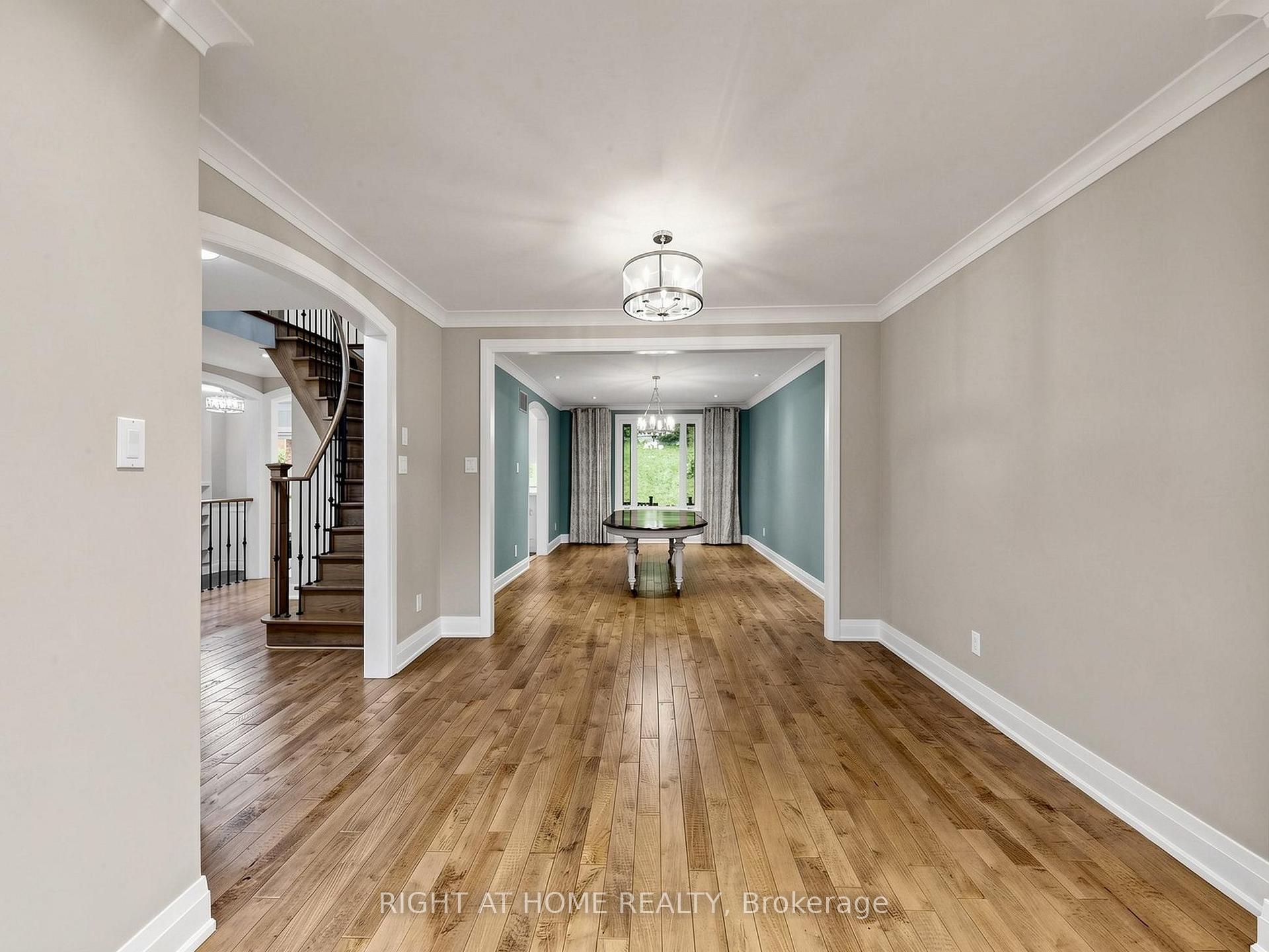 Photo 7 of 67 Bonnyview Drive, Etobicoke, Stonegate-Queensway — HOMEH
