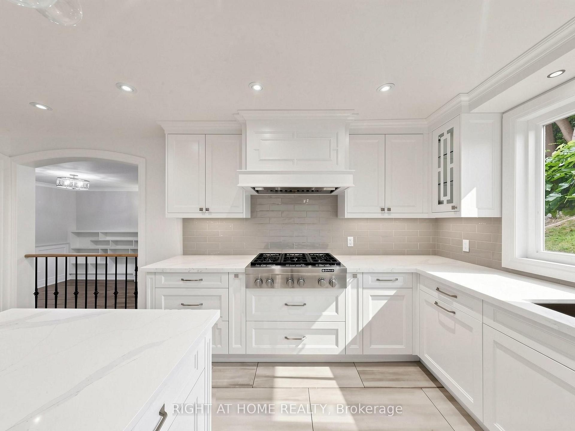 Photo 12 of 67 Bonnyview Drive, Etobicoke, Stonegate-Queensway — HOMEH