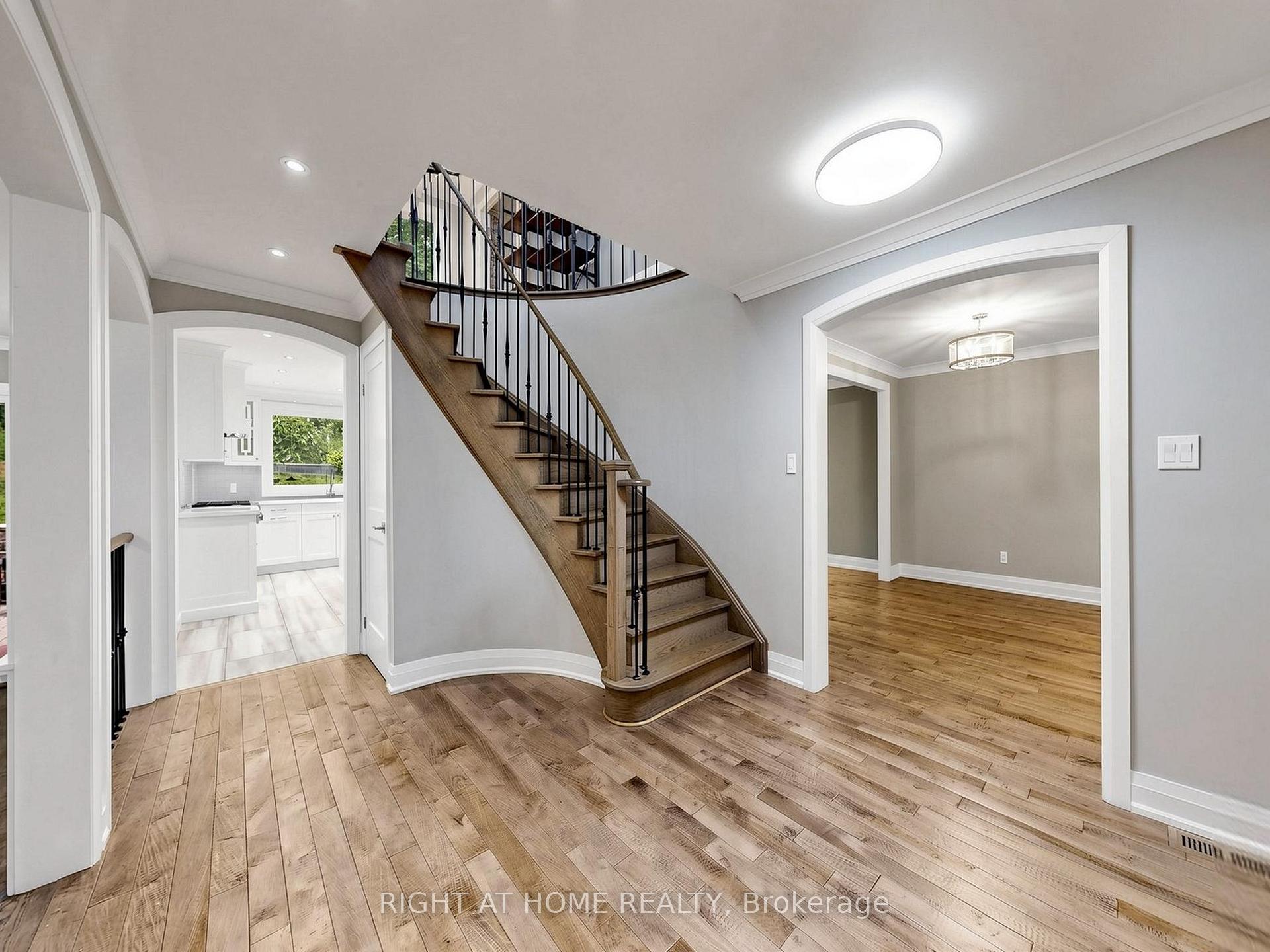 Photo 16 of 67 Bonnyview Drive, Etobicoke, Stonegate-Queensway — HOMEH