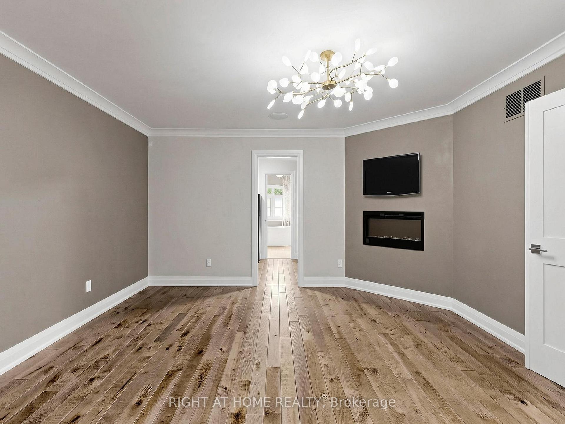 Photo 24 of 67 Bonnyview Drive, Etobicoke, Stonegate-Queensway — HOMEH