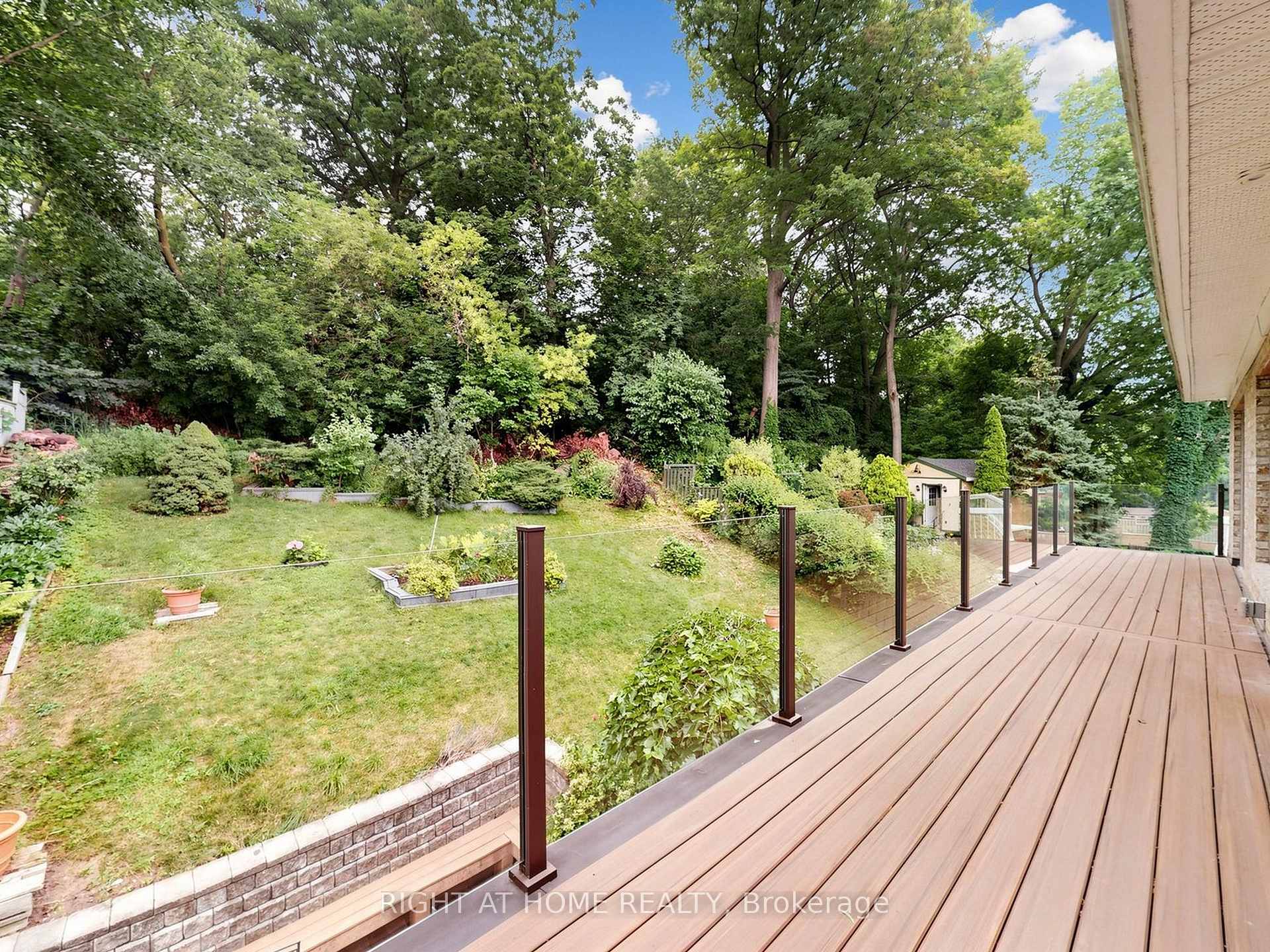 Photo 25 of 67 Bonnyview Drive, Etobicoke, Stonegate-Queensway — HOMEH