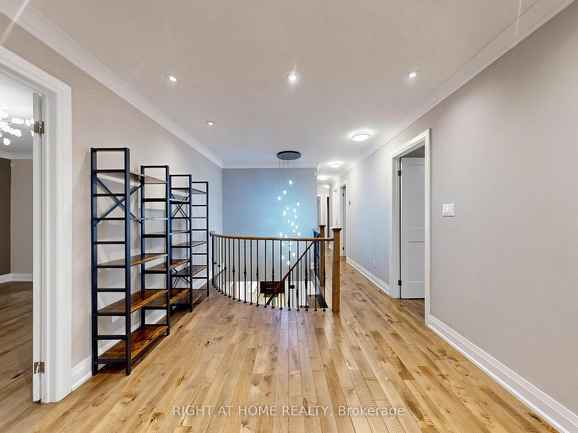 Photo 28 of 67 Bonnyview Drive, Etobicoke, Stonegate-Queensway — HOMEH