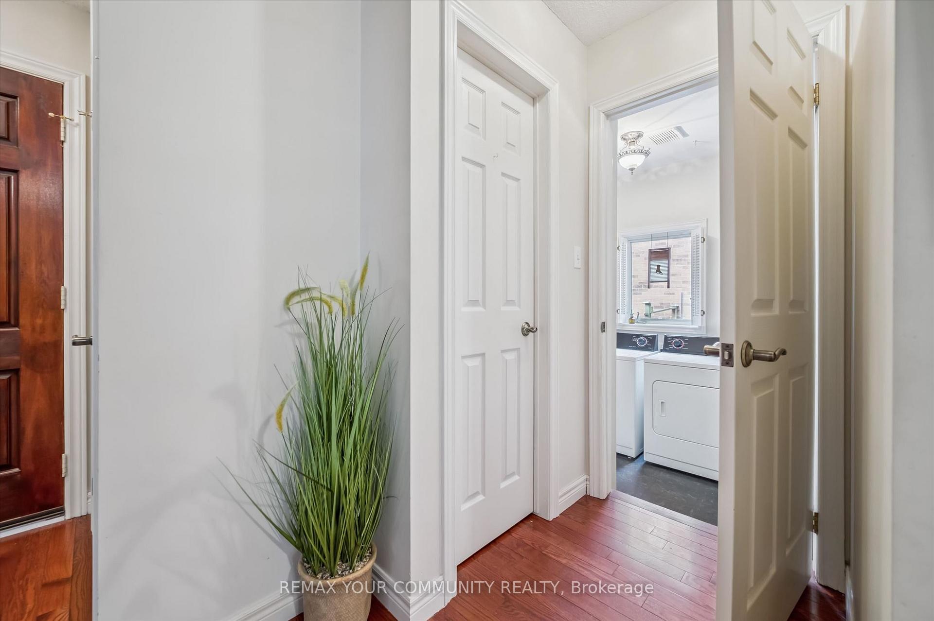 Photo 20 of 428 Union Street W, Centre Wellington, Fergus — HOMEH