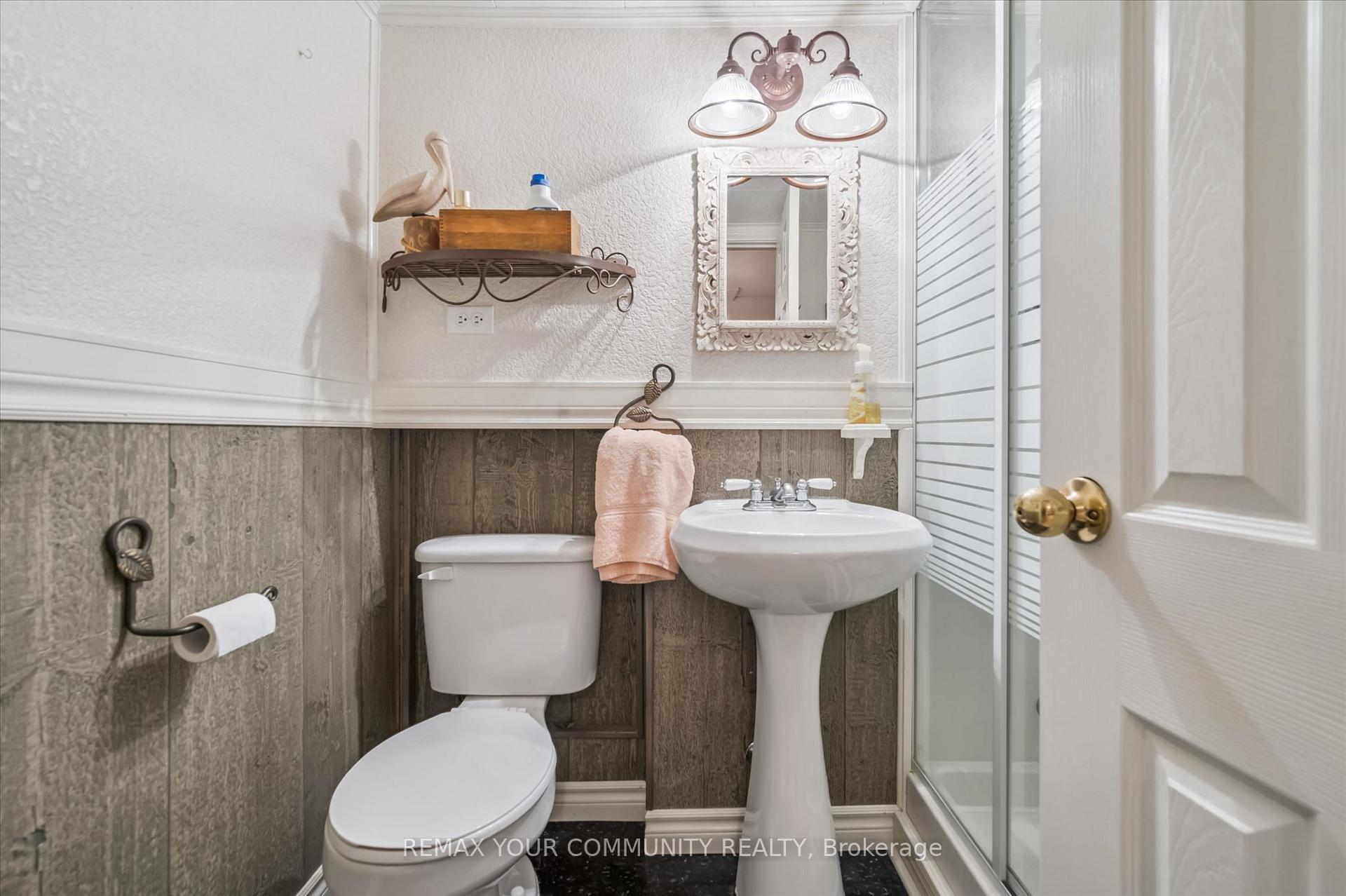 Photo 40 of 428 Union Street W, Centre Wellington, Fergus — HOMEH