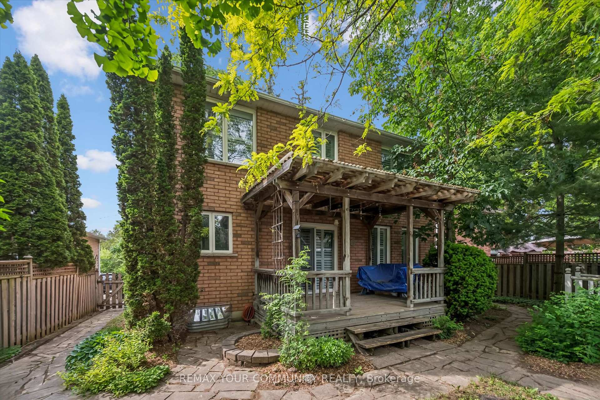 Photo 42 of 428 Union Street W, Centre Wellington, Fergus — HOMEH