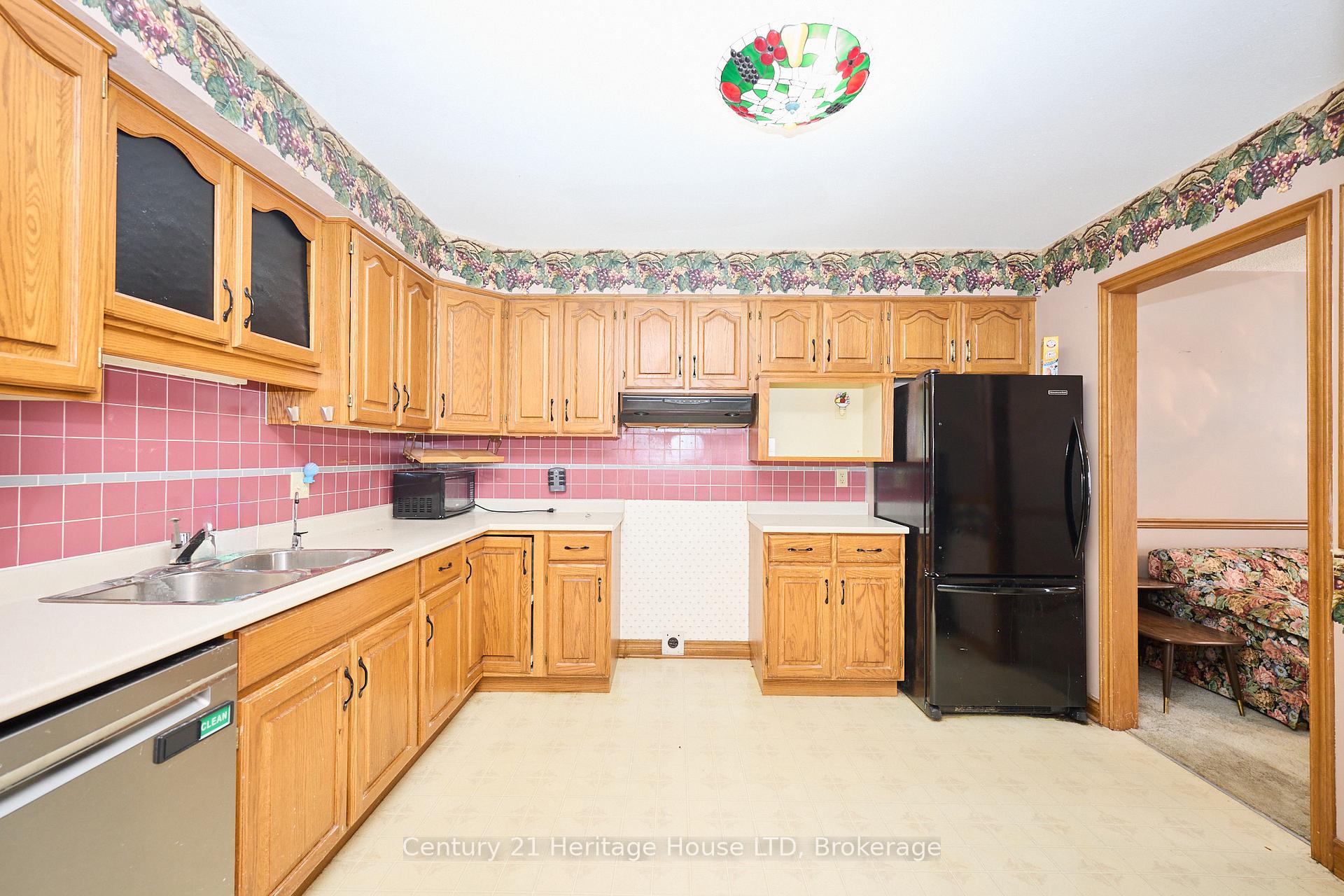 Photo 8 of Unit 20, 2720 Mewburn Road, Niagara Falls, Casey — HOMEH