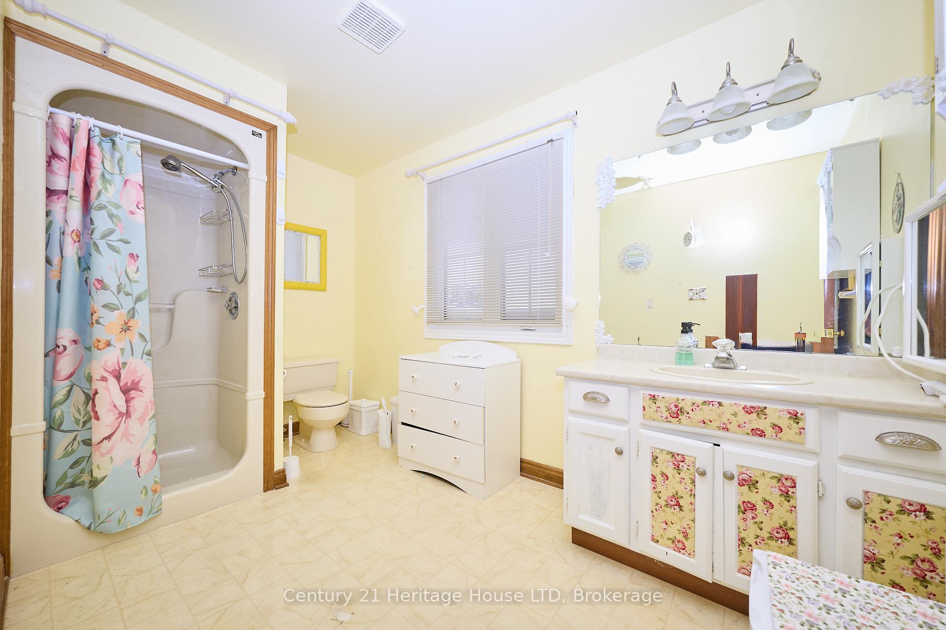 Photo 14 of Unit 20, 2720 Mewburn Road, Niagara Falls, Casey — HOMEH