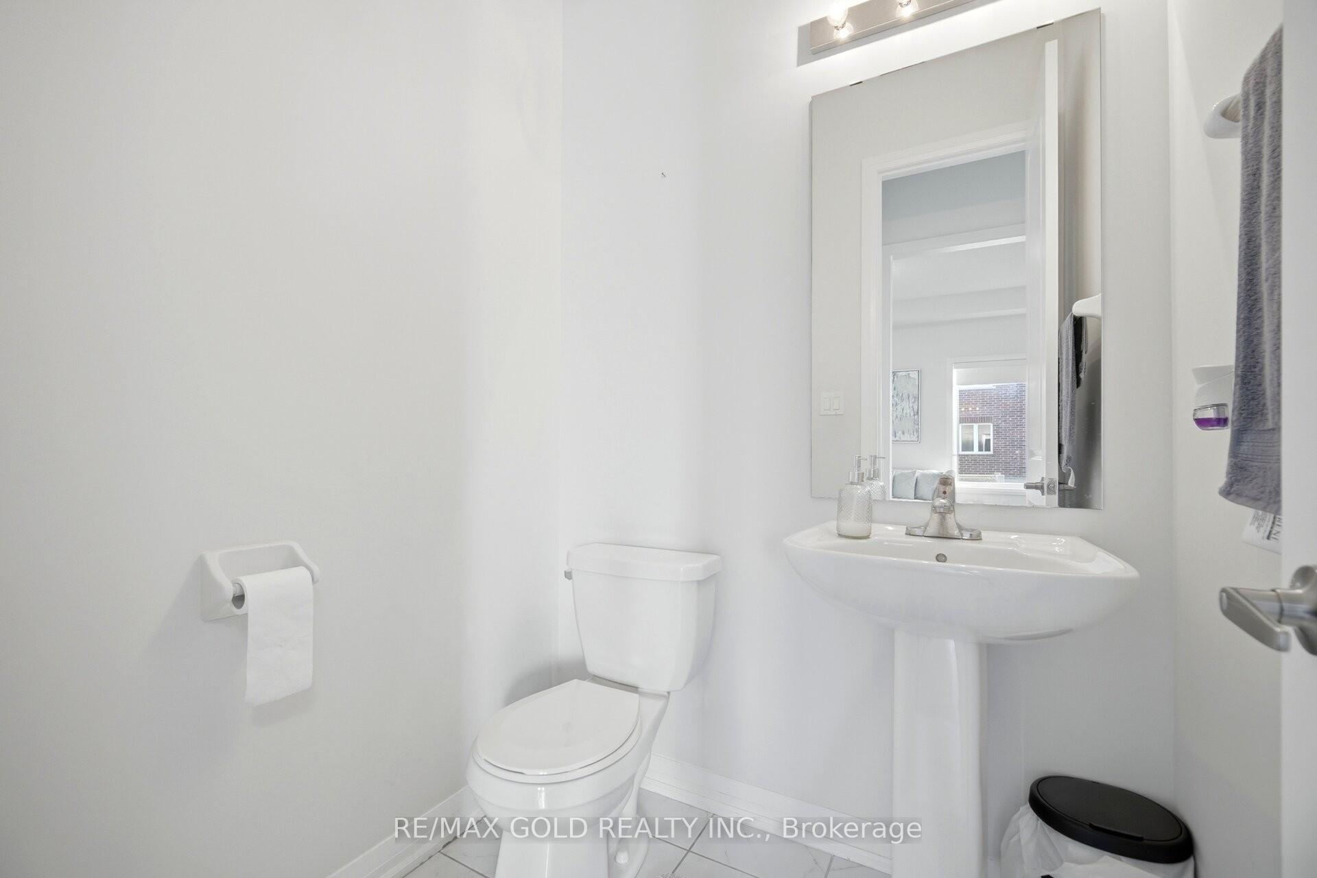 Photo 16 of 1583 Stovell Crescent, Innisfil, Lefroy — HOMEH