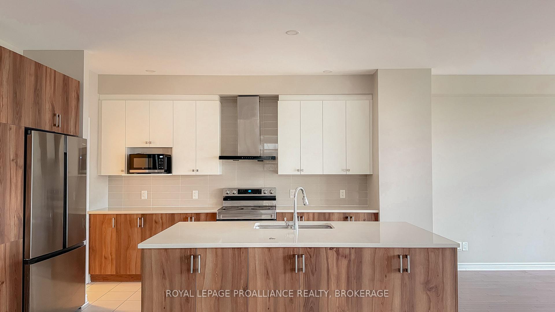 Photo 11 of 1388 Monarch Drive, Kingston, City Northwest — HOMEH