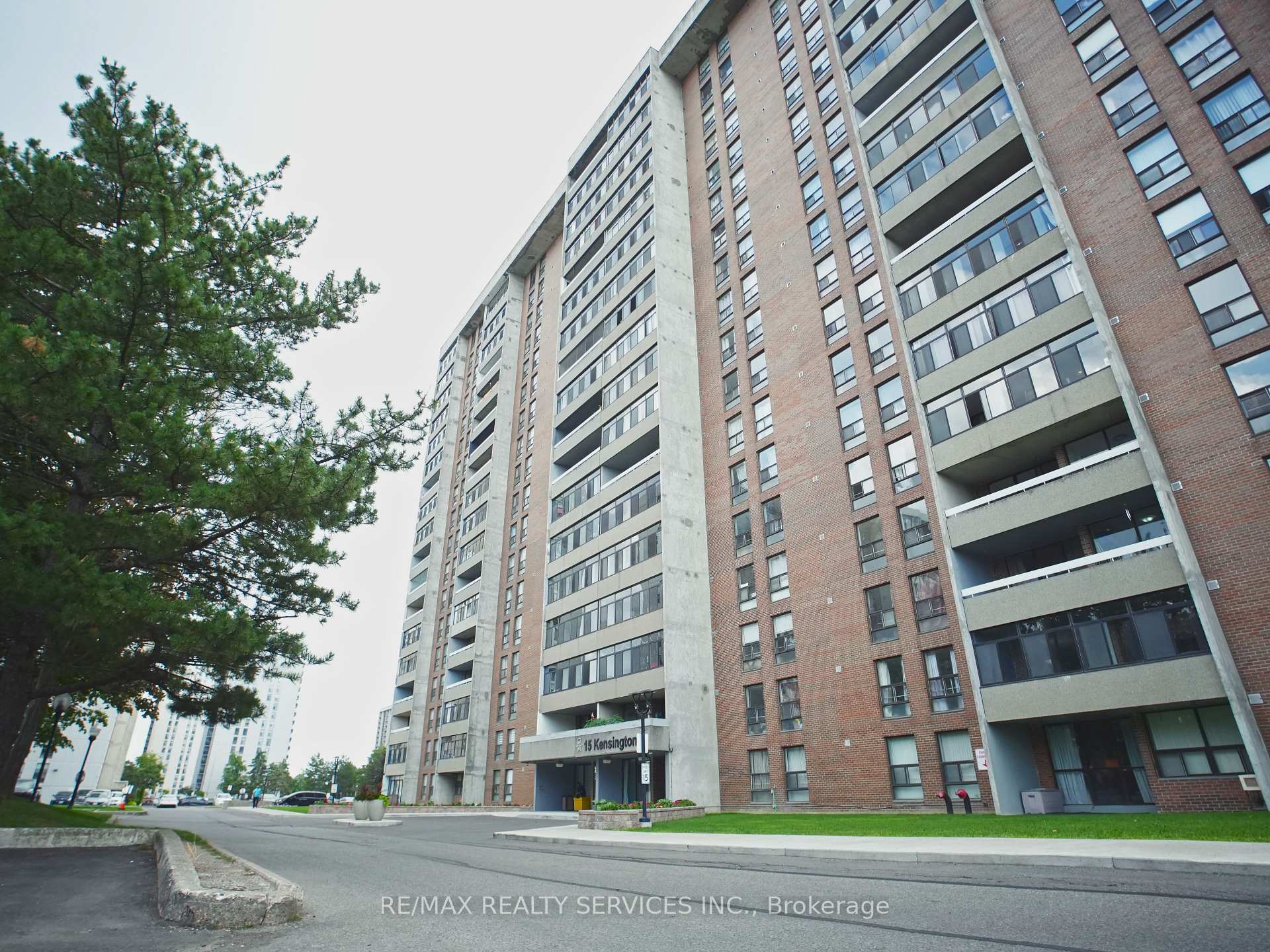 Photo 4 of Unit 1901, 15 Kensington Road E, Brampton, Queen Street Corridor — HOMEH