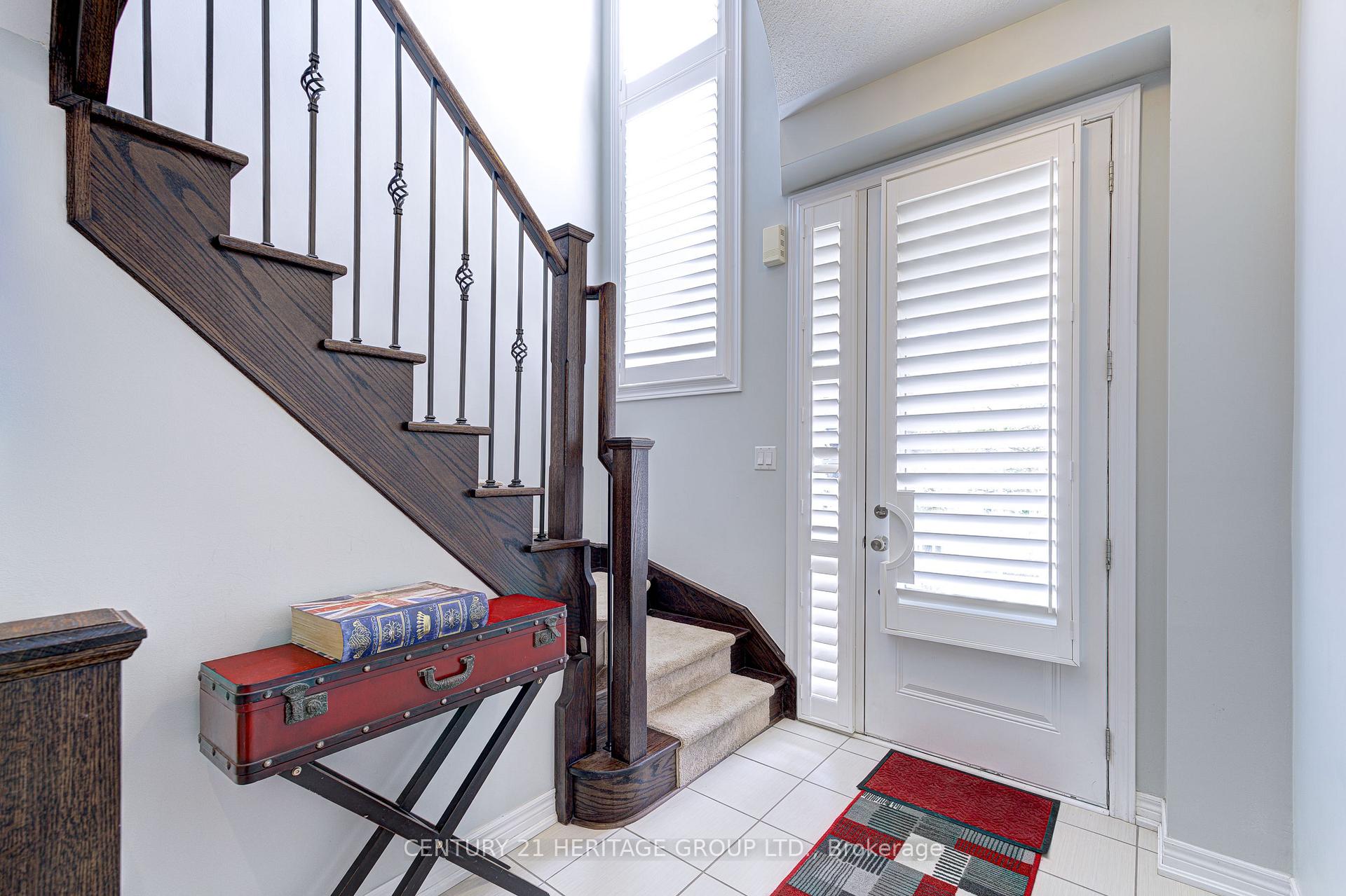 Photo 5 of 32 Michaelis Street, New Tecumseth, Alliston — HOMEH