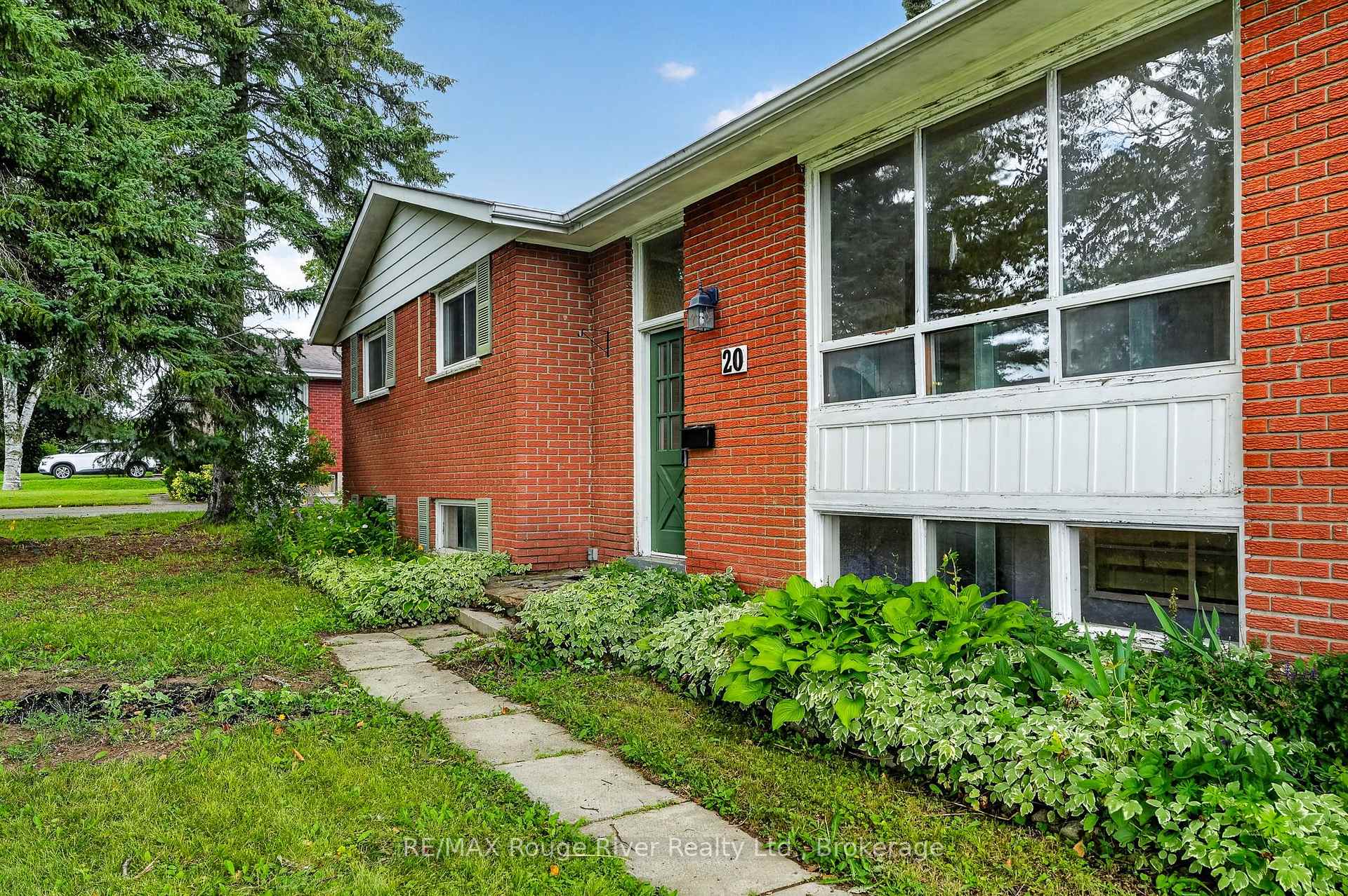 Photo 4 of 20 Catherine Street, Hamilton Township, Rural Hamilton — HOMEH