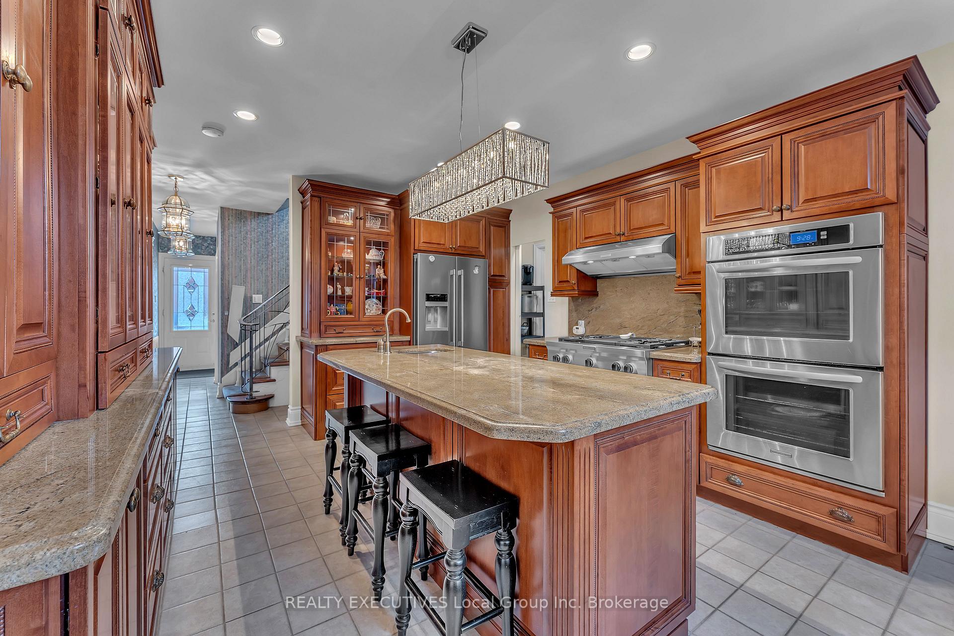 Photo 19 of 390 Murray Street, North Bay, West End — HOMEH