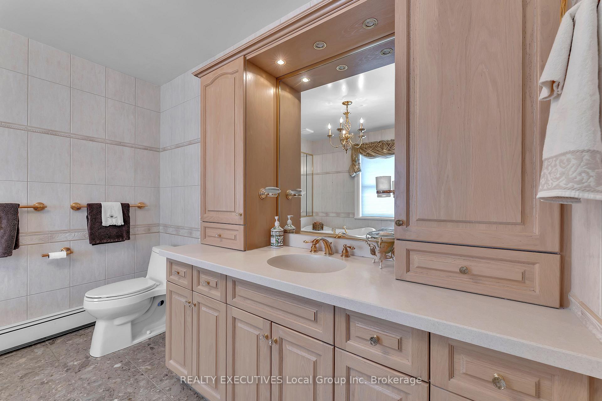 Photo 33 of 390 Murray Street, North Bay, West End — HOMEH