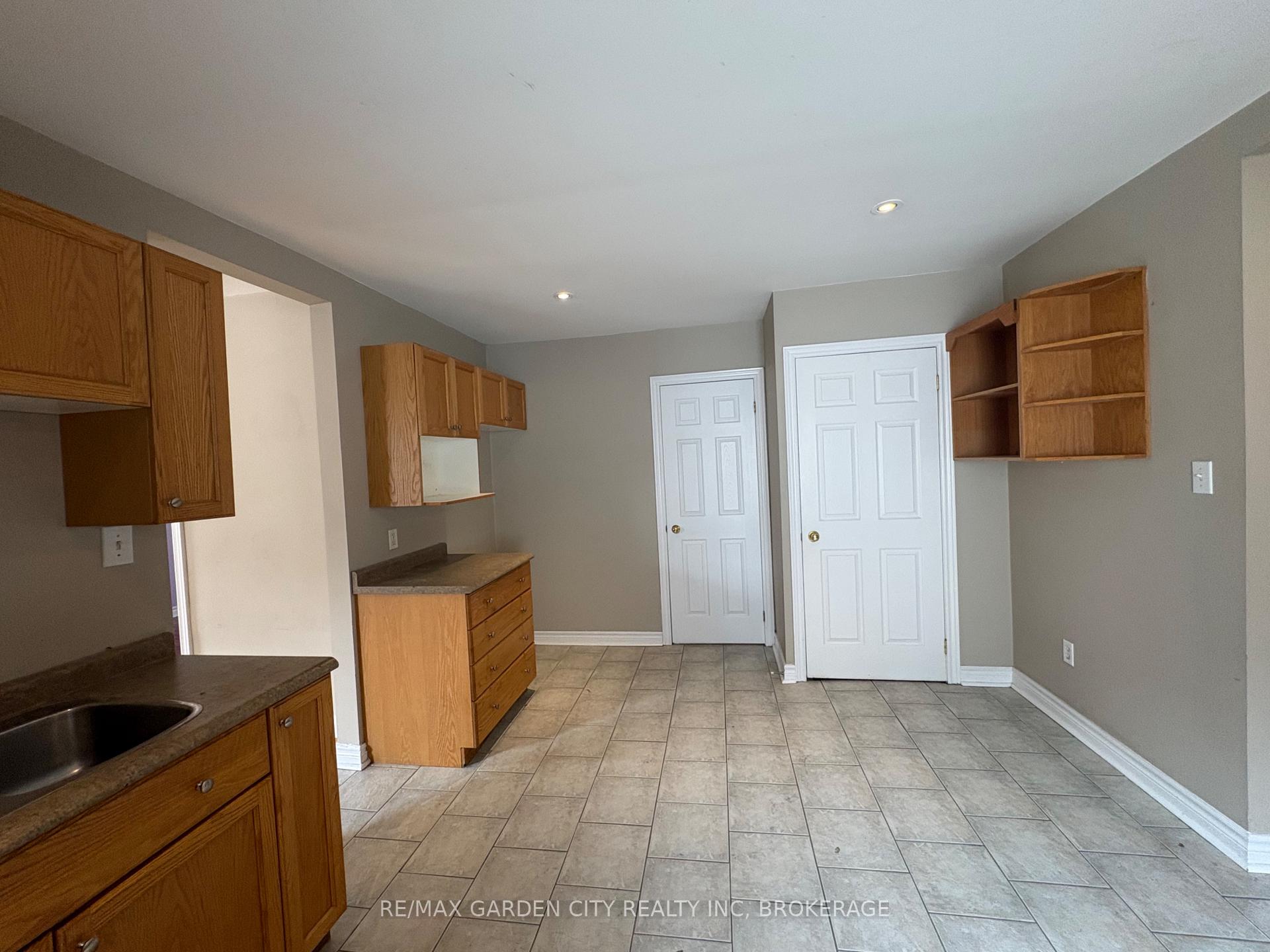 Photo 6 of 200 Lincoln Street, Welland, Lincoln/Crowland — HOMEH