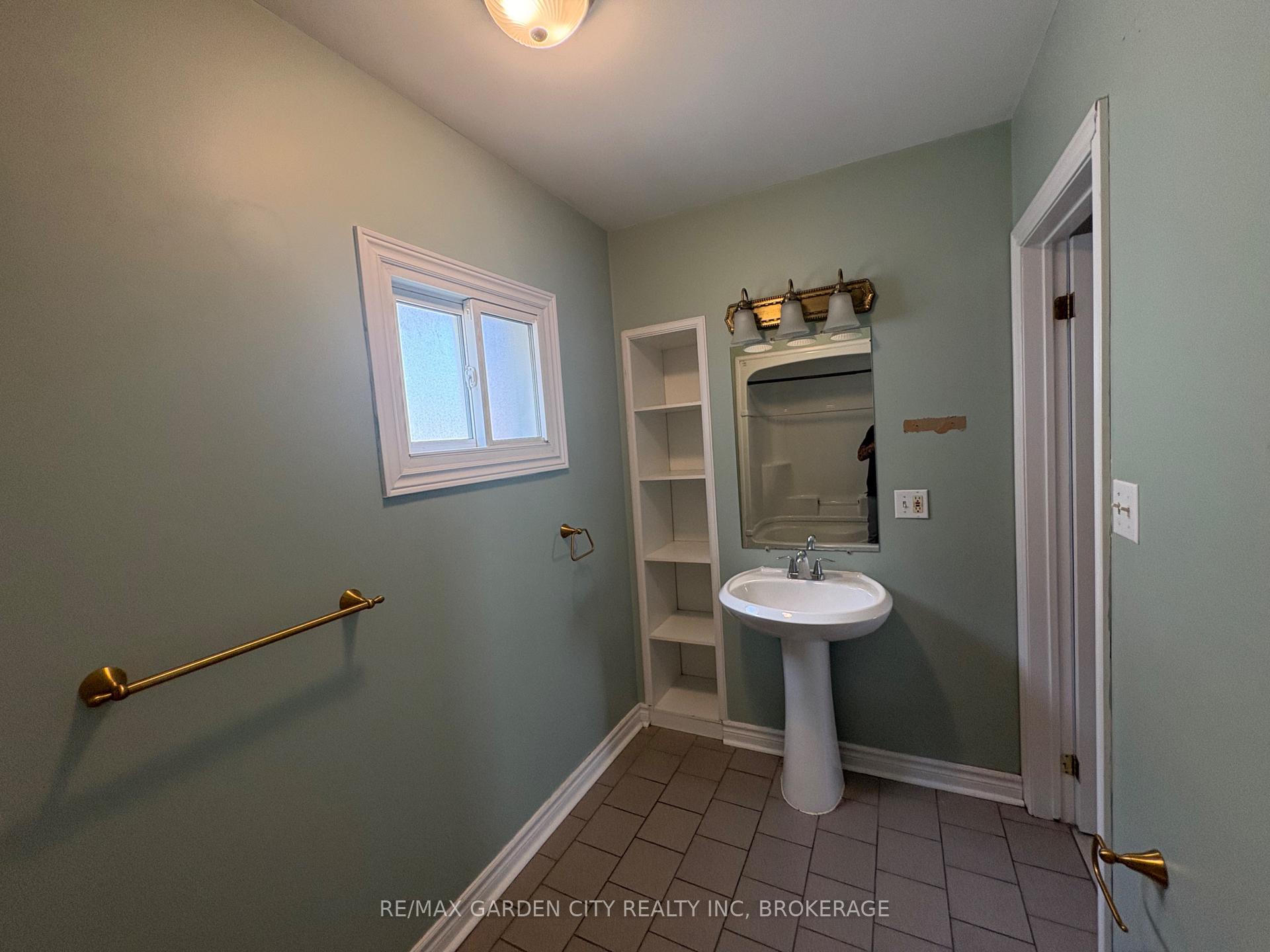 Photo 14 of 200 Lincoln Street, Welland, Lincoln/Crowland — HOMEH