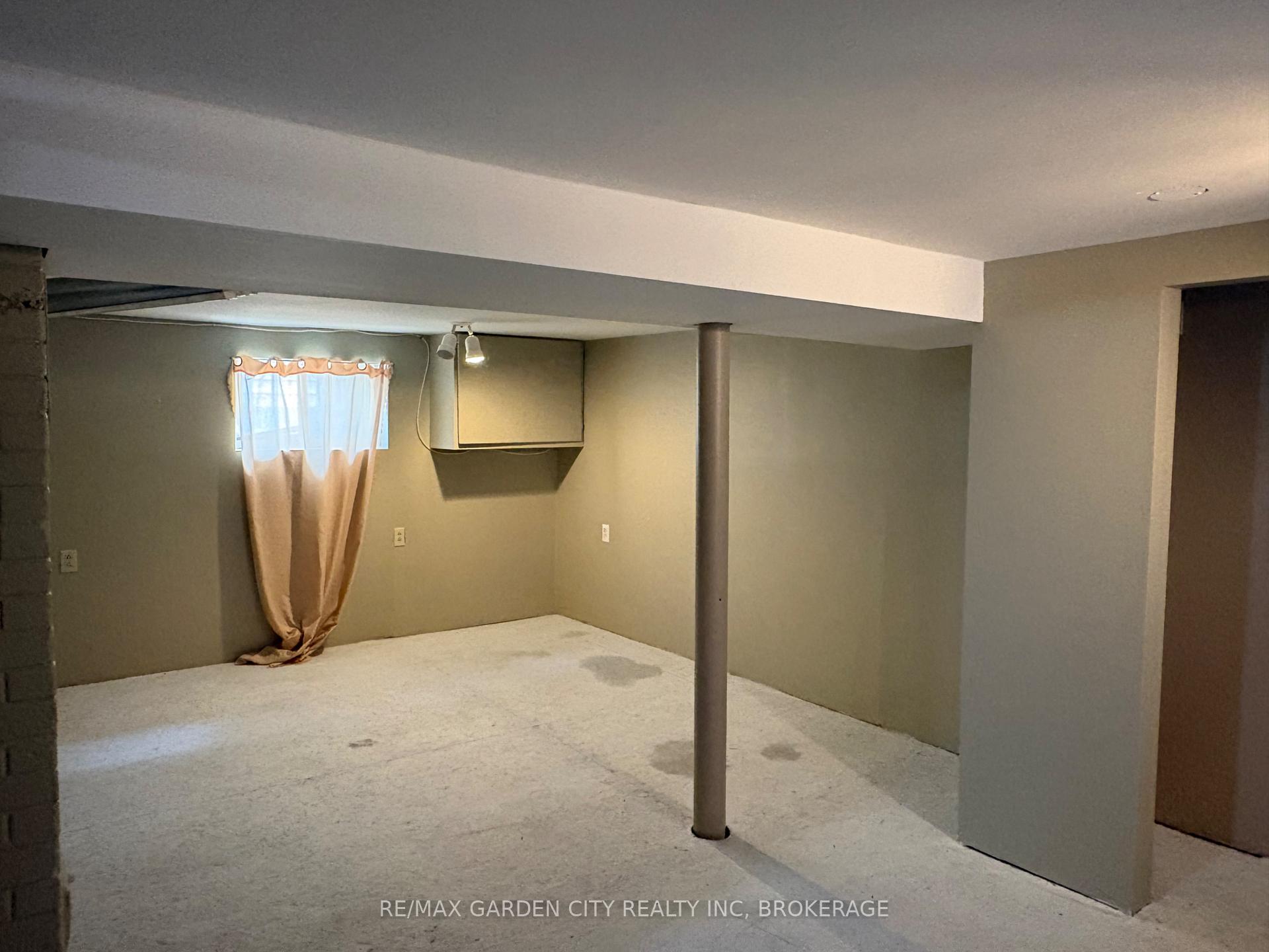 Photo 16 of 200 Lincoln Street, Welland, Lincoln/Crowland — HOMEH
