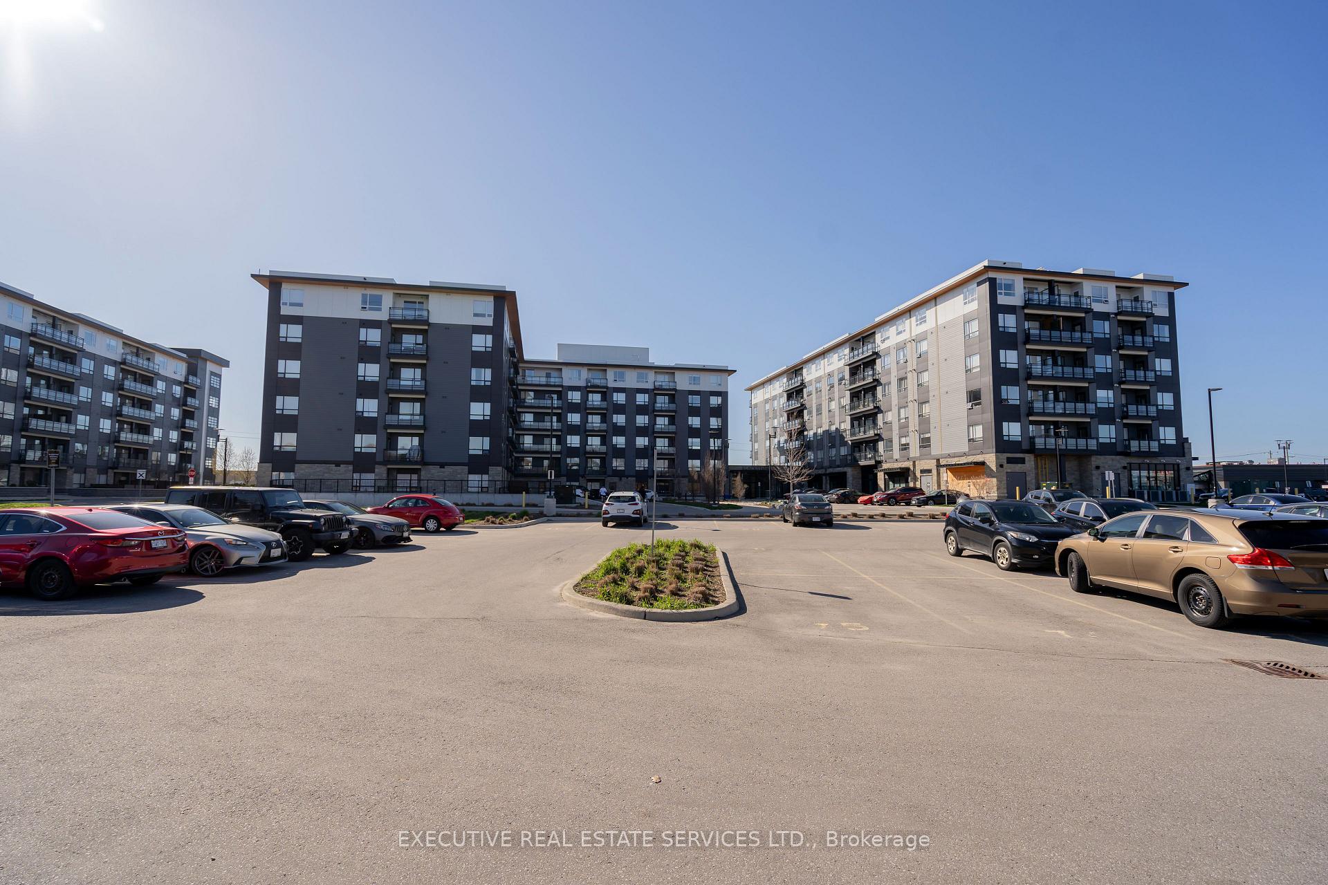Photo 4 of Unit 322, 251 Northfield Drive E, Waterloo, Colonial Acres — HOMEH