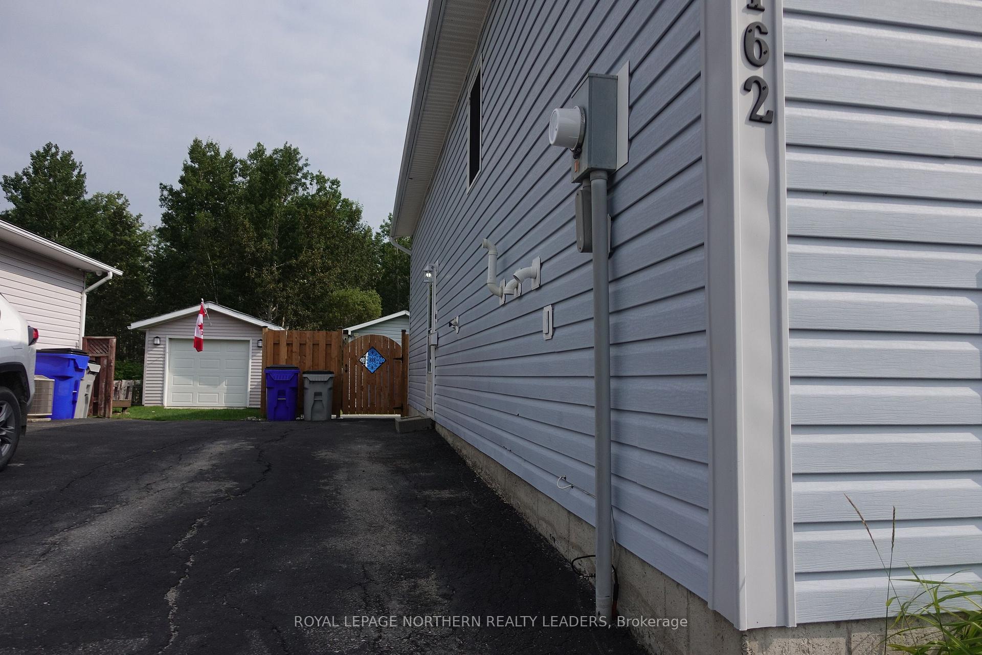 Photo 3 of 1162 Park Avenue, Timmins, MTJ - Main Area — HOMEH