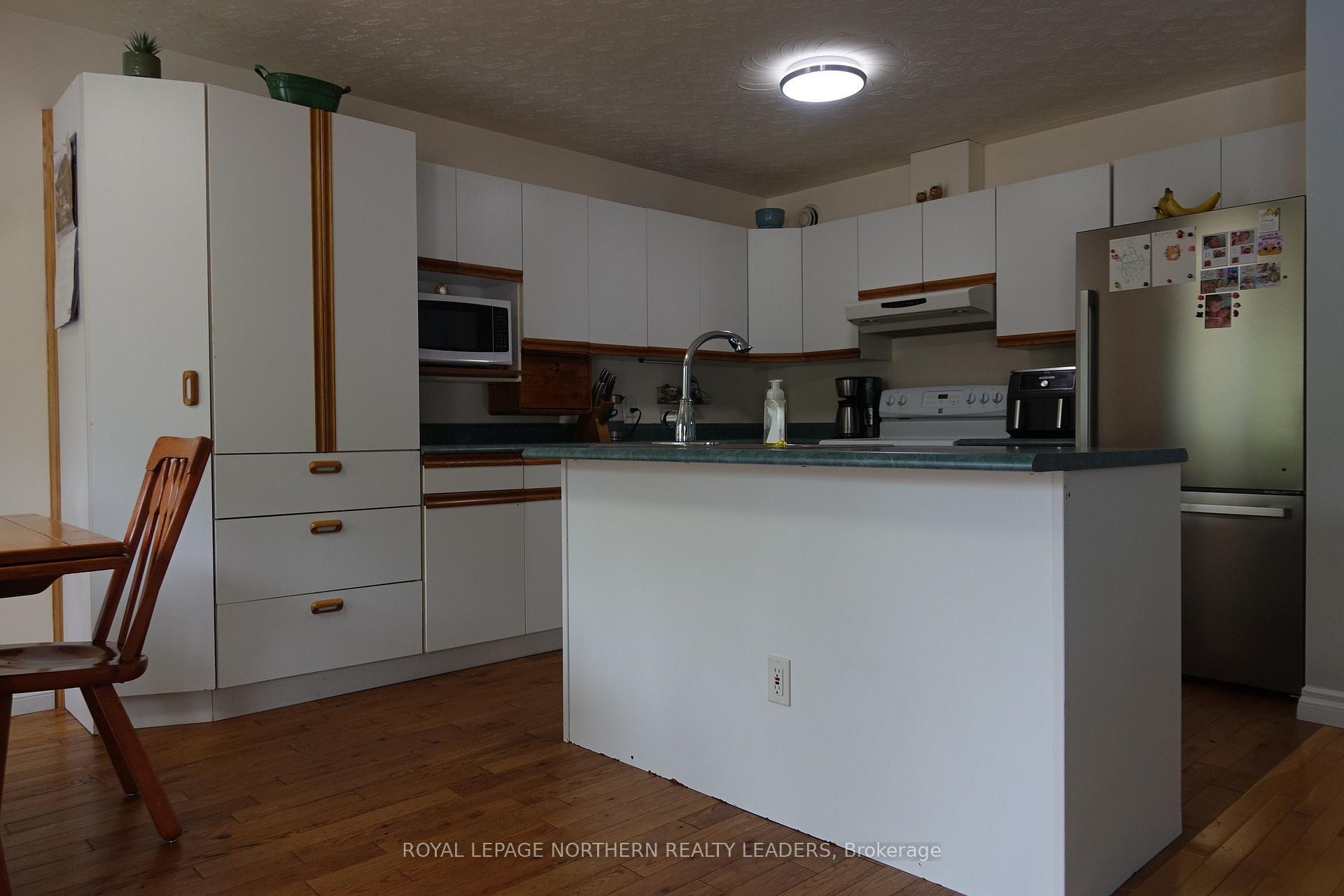 Photo 13 of 1162 Park Avenue, Timmins, MTJ - Main Area — HOMEH