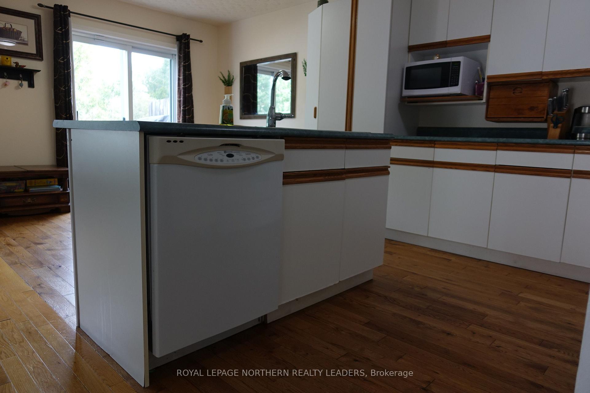 Photo 16 of 1162 Park Avenue, Timmins, MTJ - Main Area — HOMEH