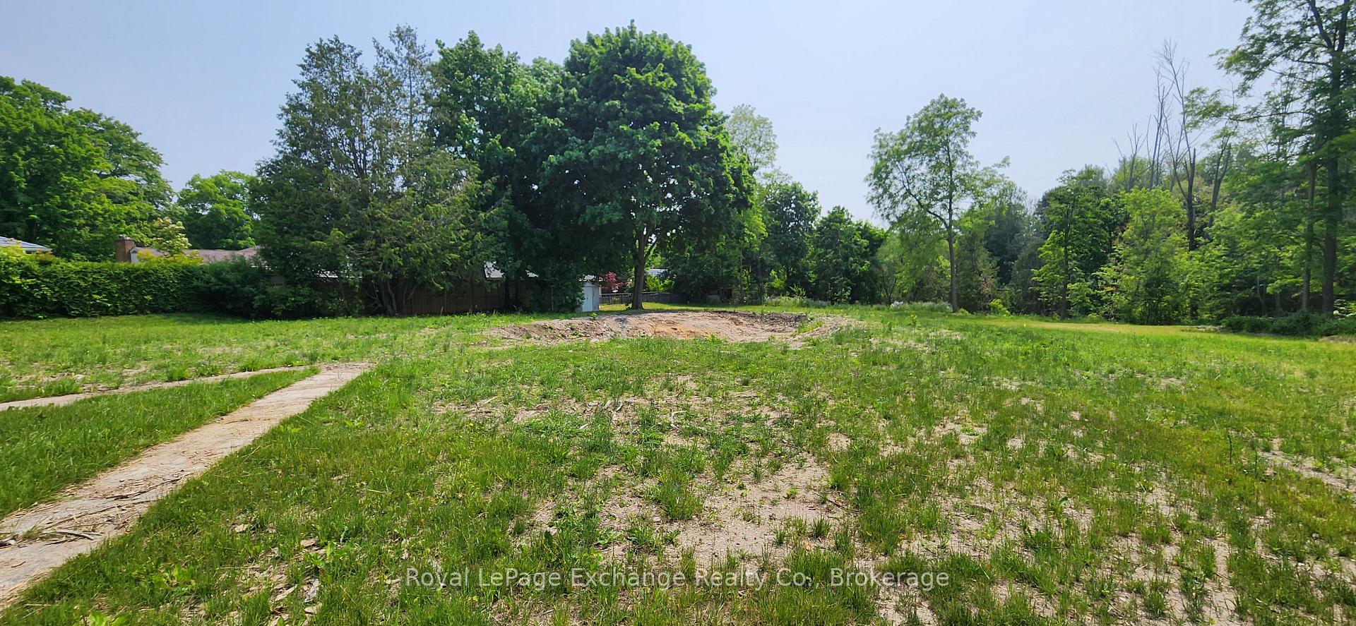 Photo 2 of 444 Durham Street, Kincardine — HOMEH